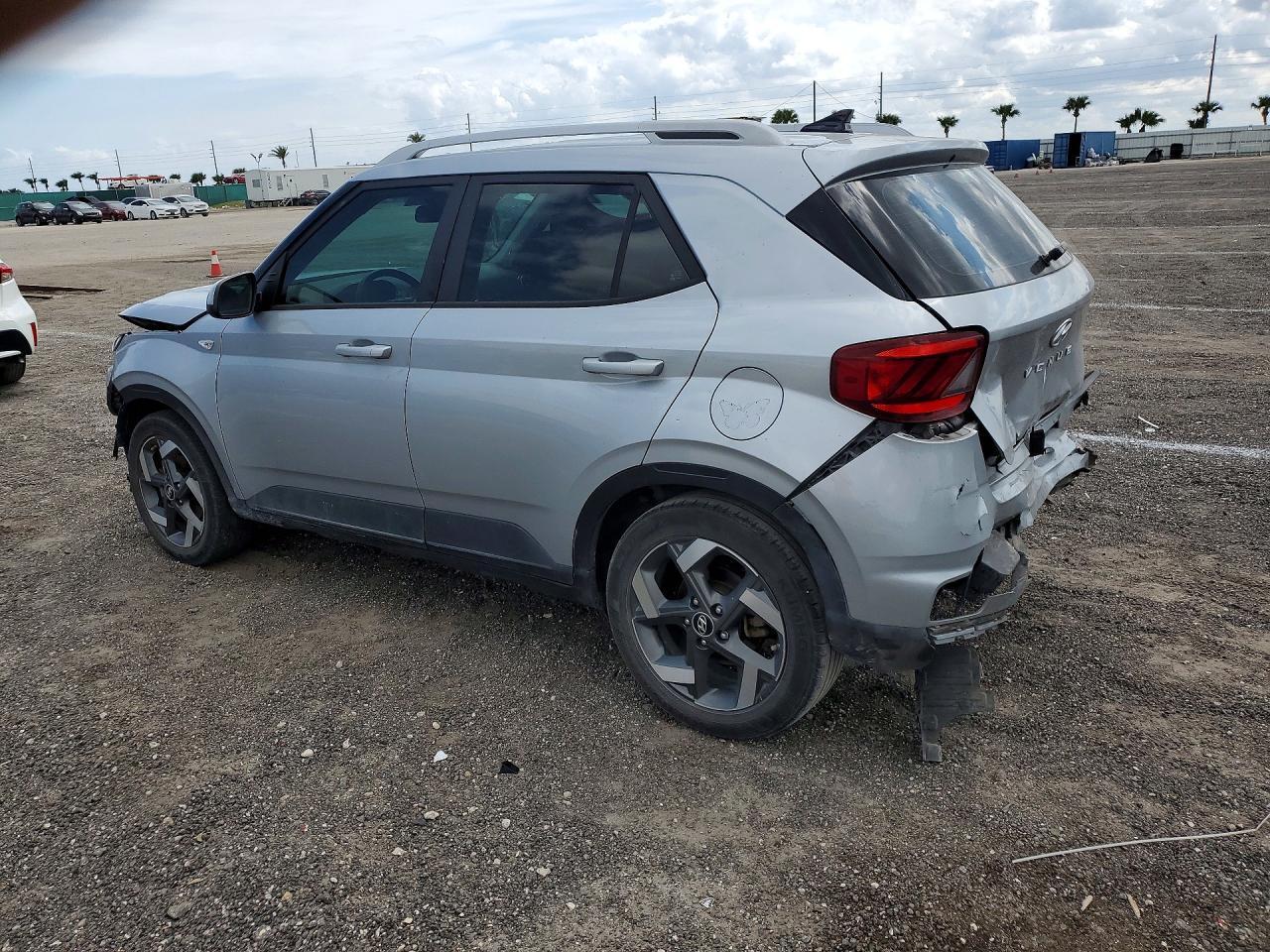 2021 Hyundai Venue Sel - Фото 2