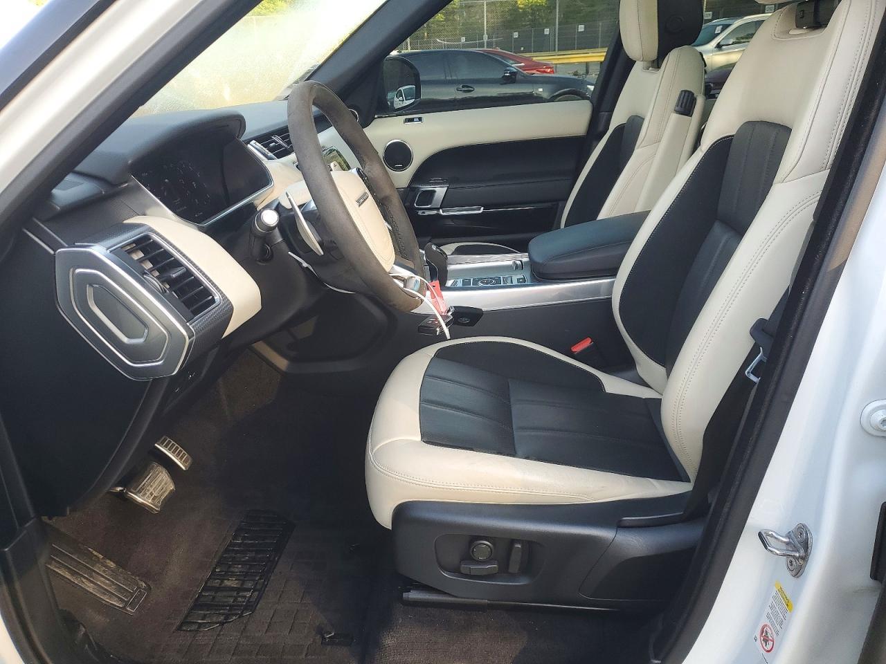 2020 Land Rover Range Rover Sport Hst - Image 7