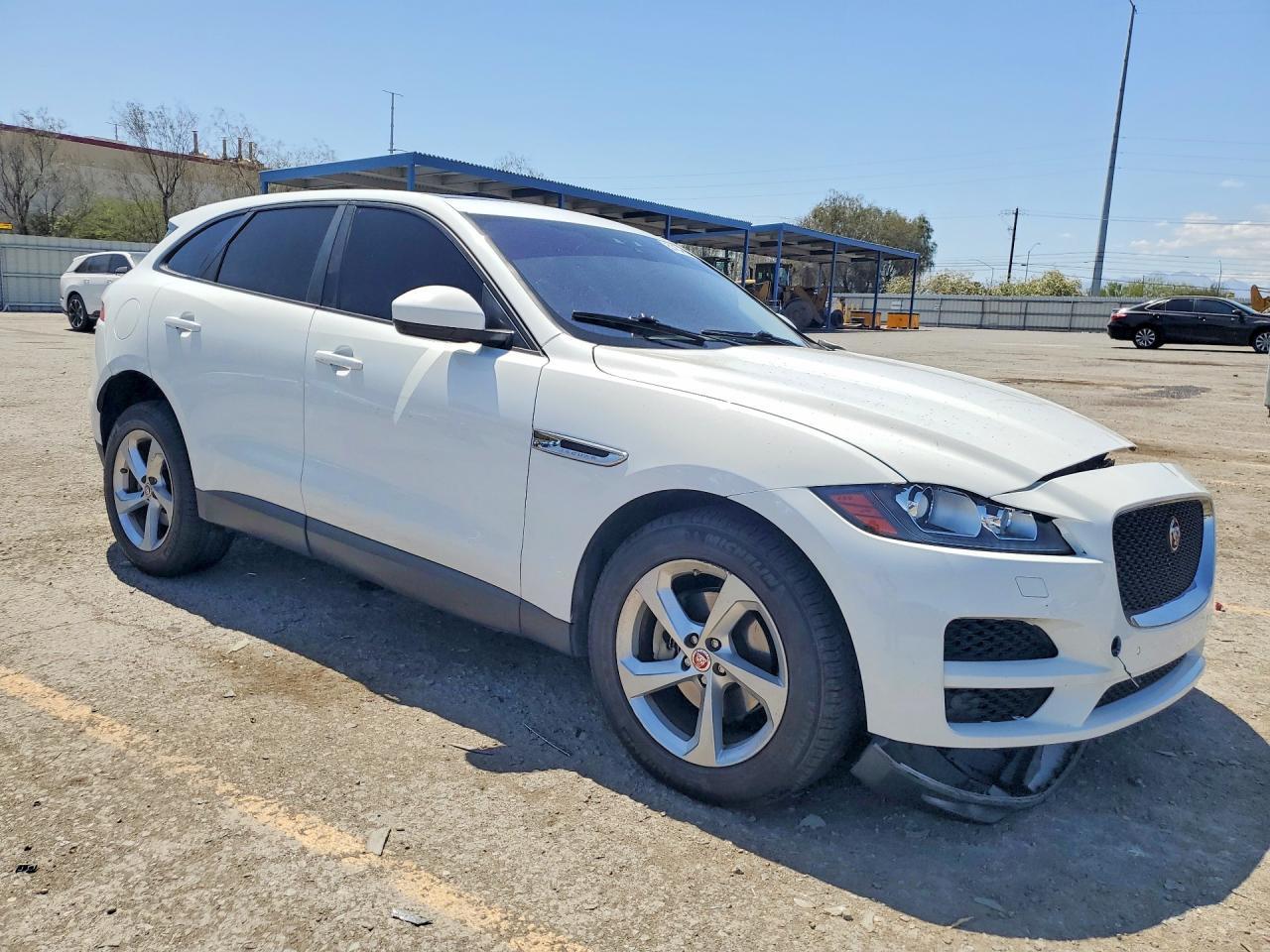 2018 Jaguar F-Pace Premium - Image 4