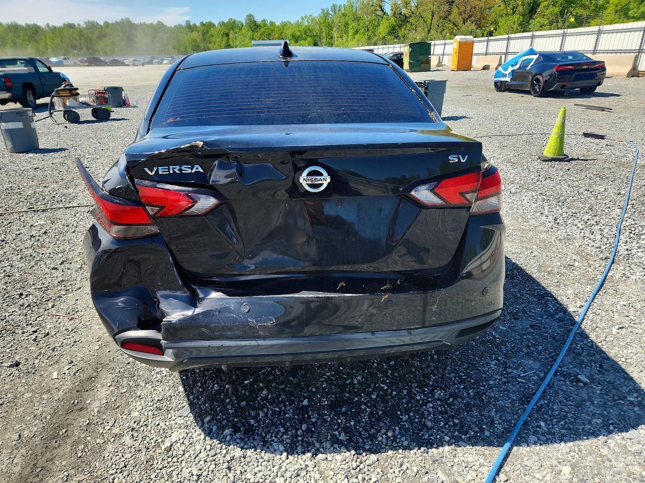 2021 Nissan Versa Sv - Image 6