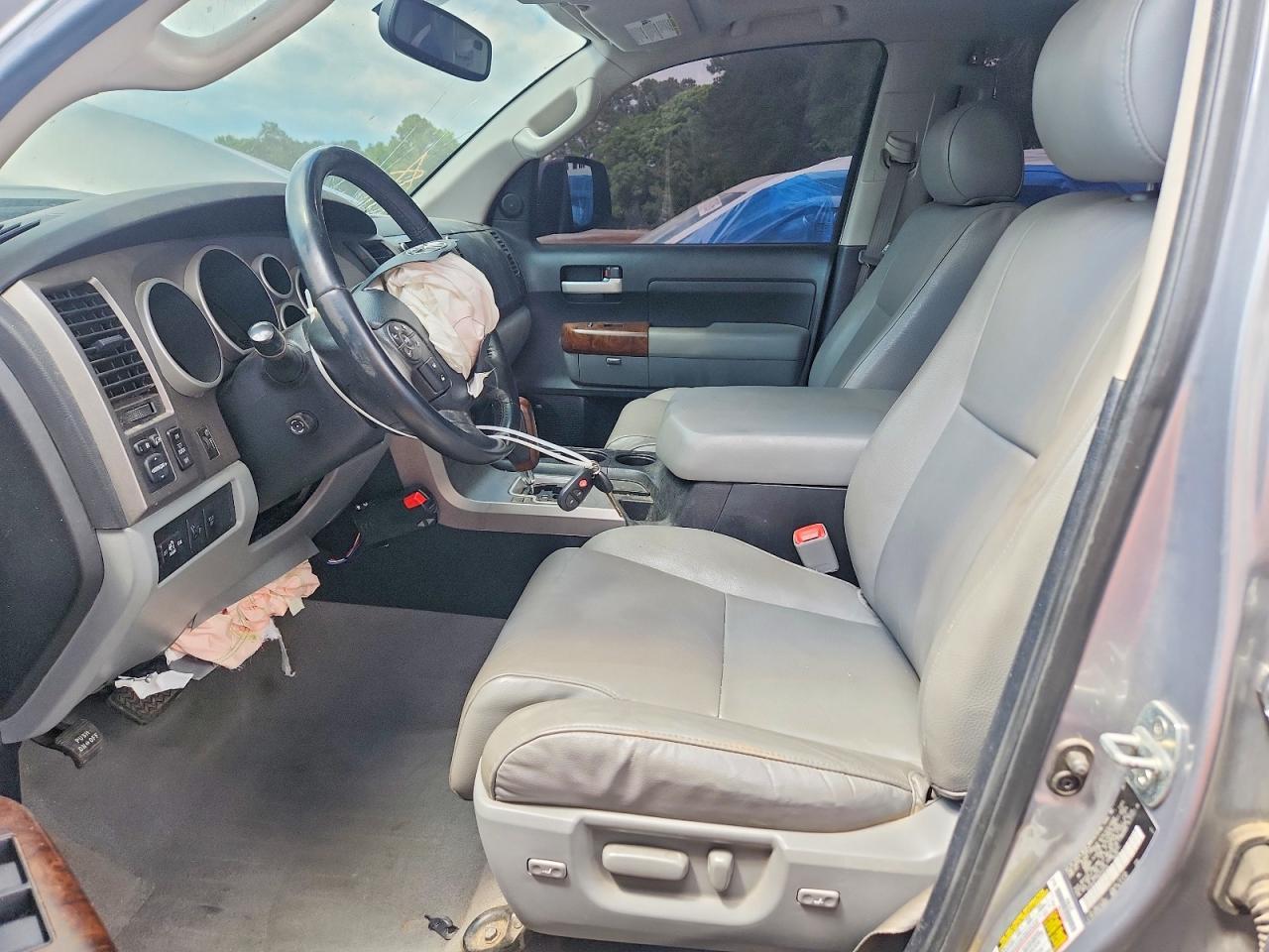 2011 Toyota Tundra Crewmax Limited - Image 7