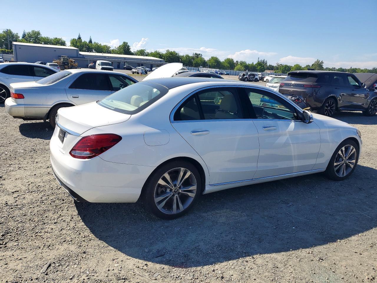 2017 Mercedes-Benz C 300 - Фото 3