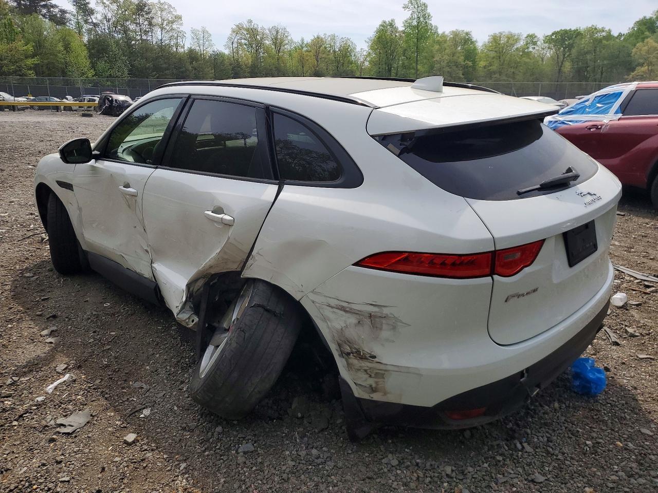 2018 Jaguar F-Pace Premium - Фото 2