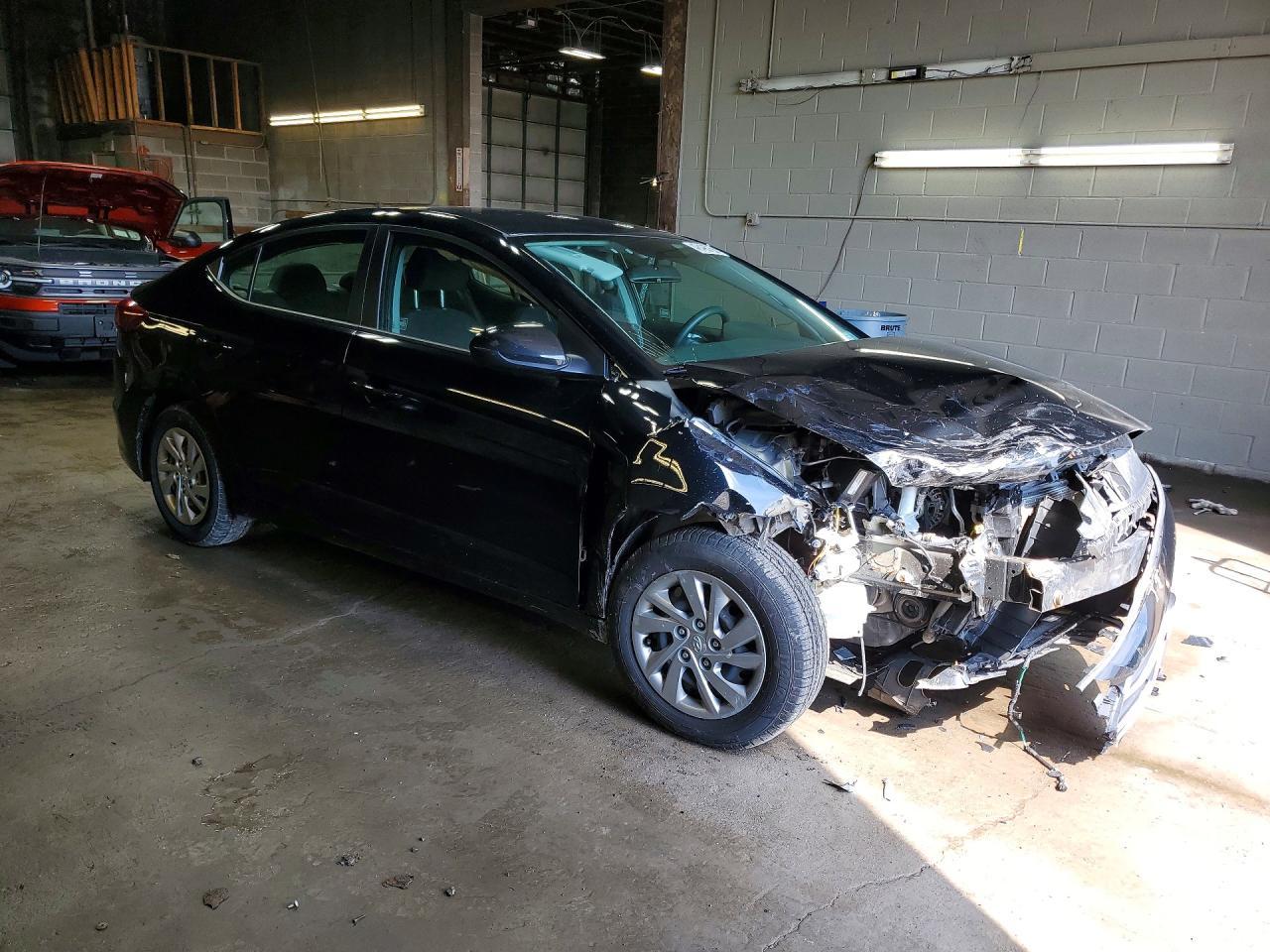 2018 Hyundai Elantra Se - Image 4