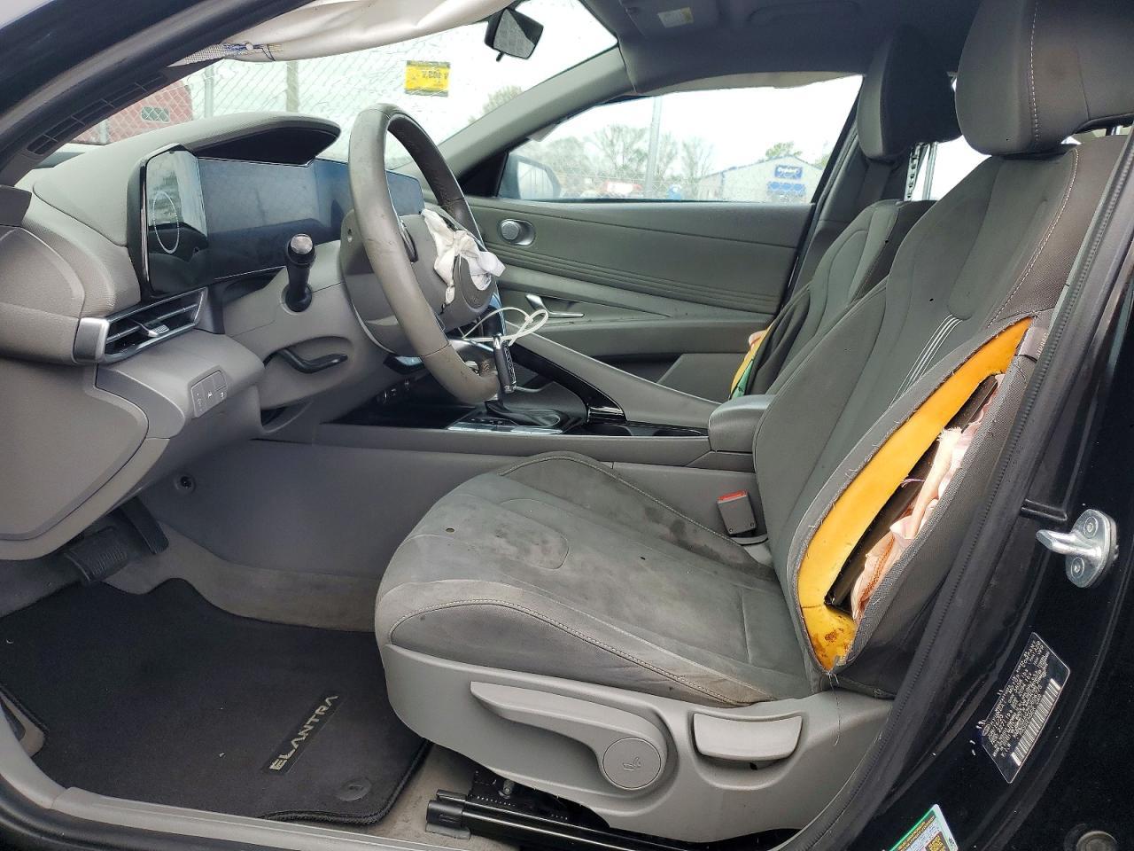 2023 Hyundai Elantra Sel - Image 7