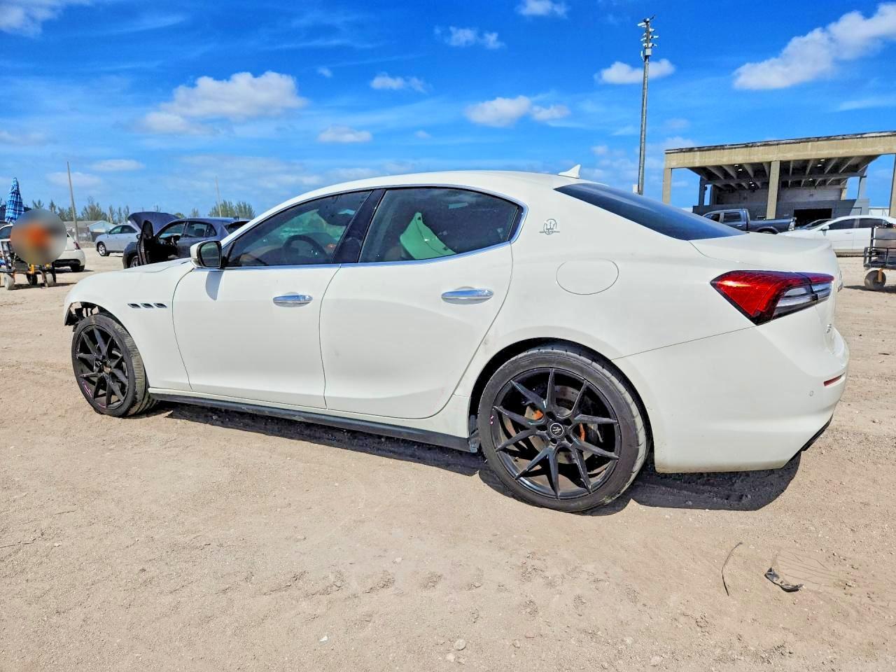 2021 Maserati Ghibli S - Фото 2