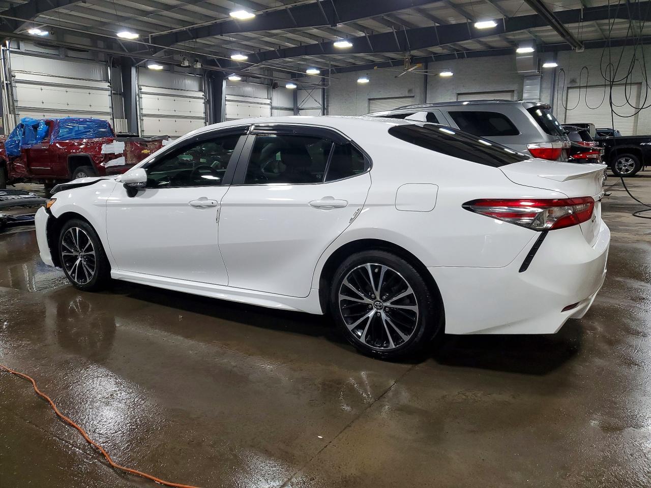 2018 Toyota Camry Se - Фото 2