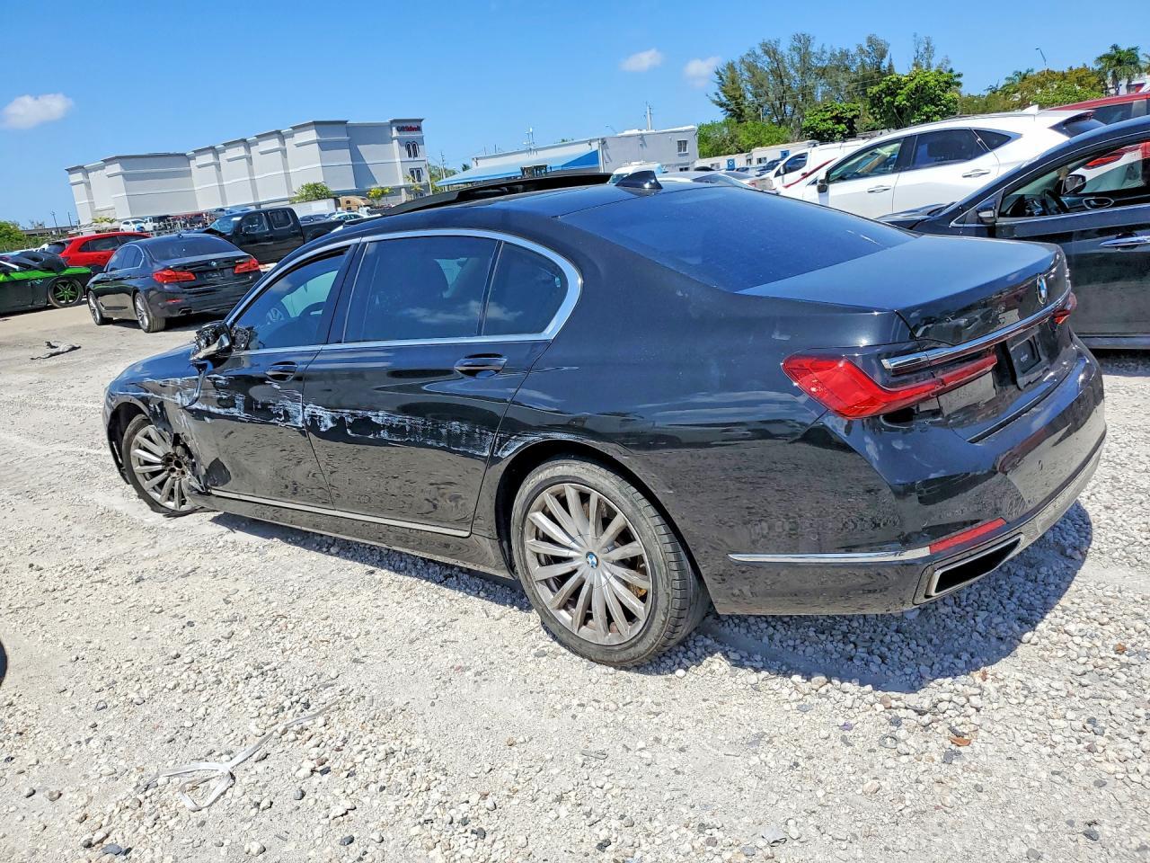 2022 BMW 740 I - Фото 2