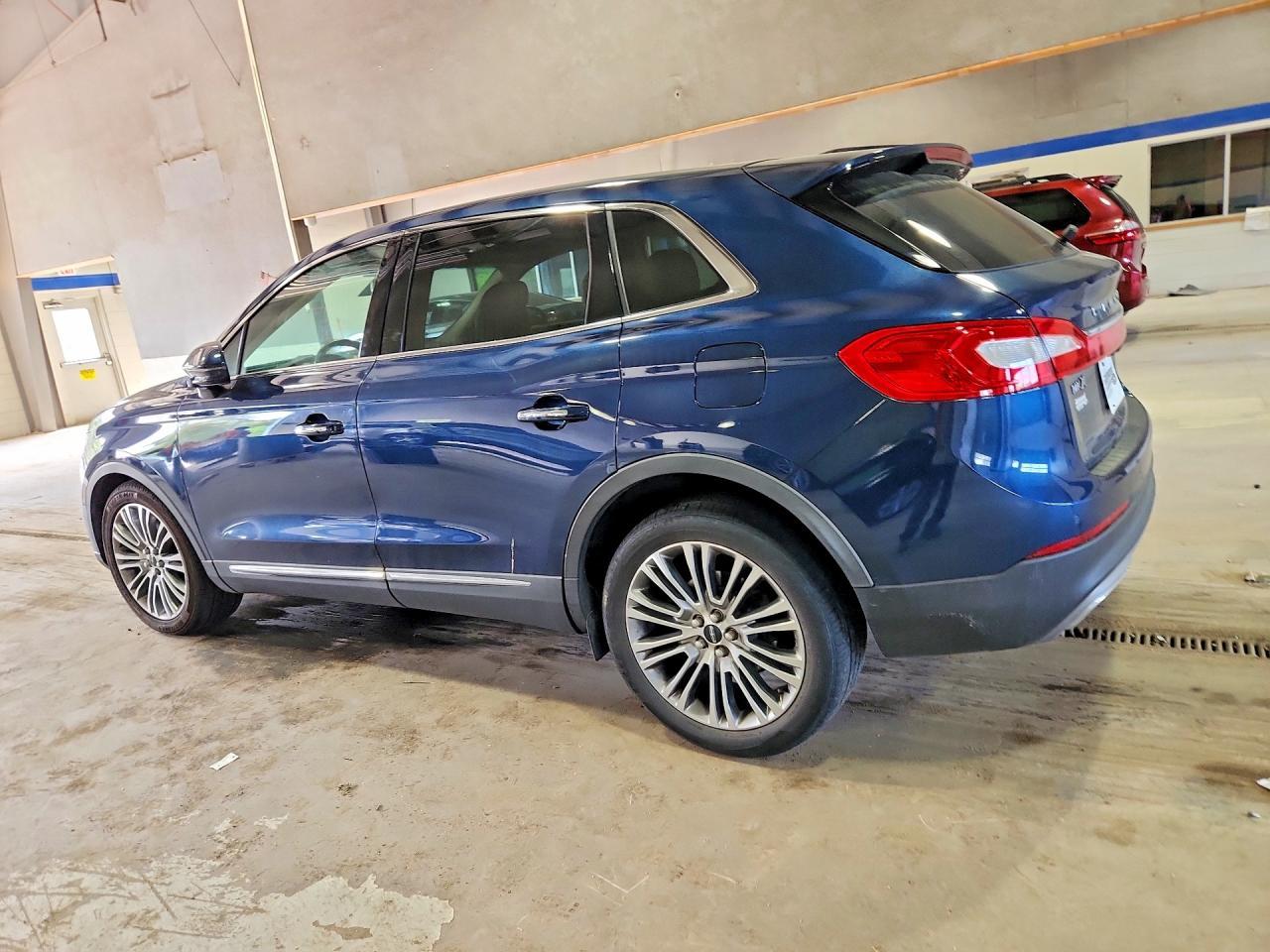 2017 Lincoln Mkx Reserve - Image 2