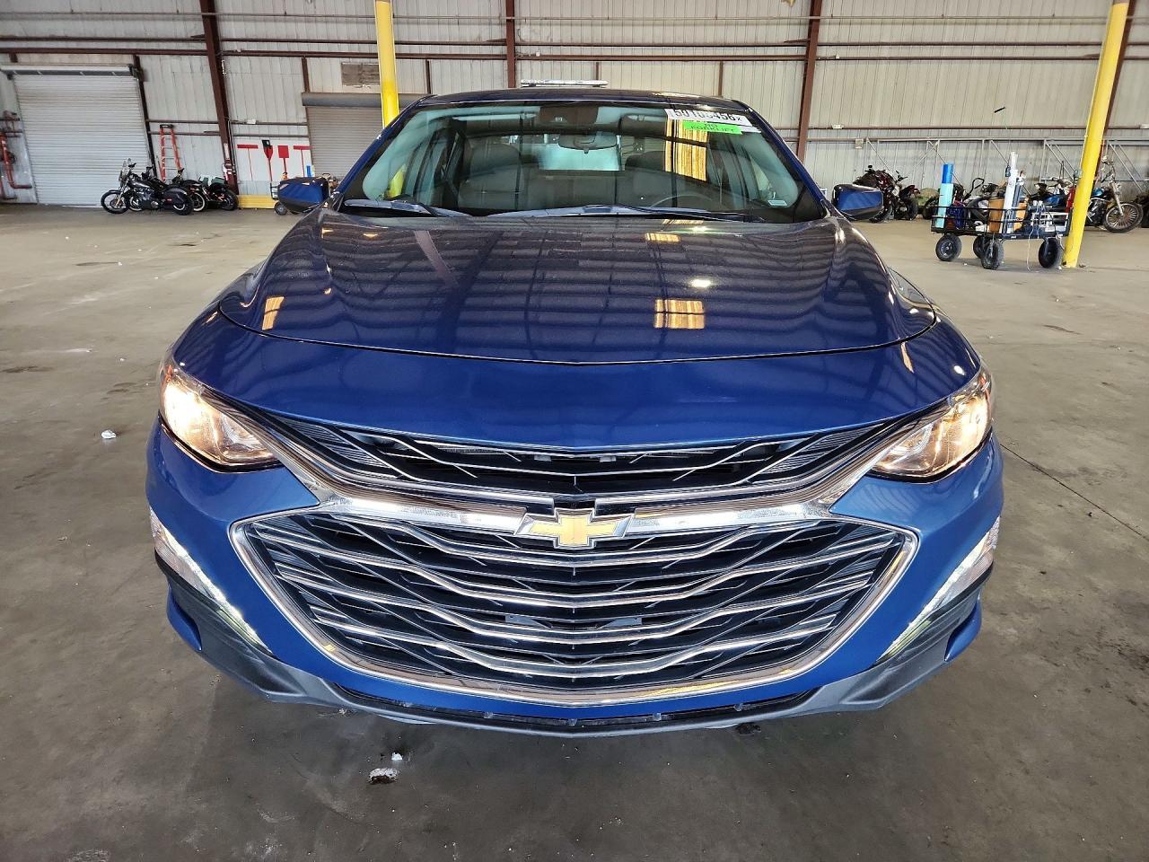2025 Chevrolet Malibu Lt - Image 5