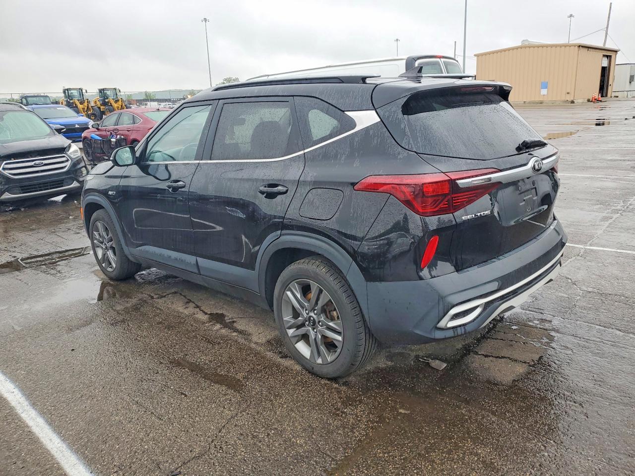 2021 Kia Seltos S - Фото 2