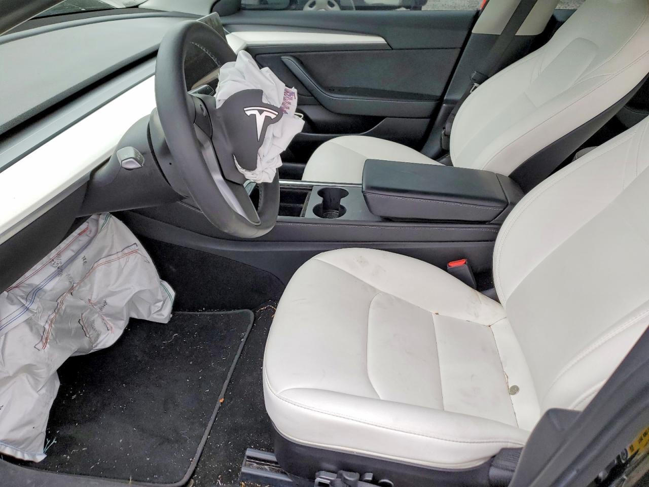 2022 Tesla Model 3 - Фото 7
