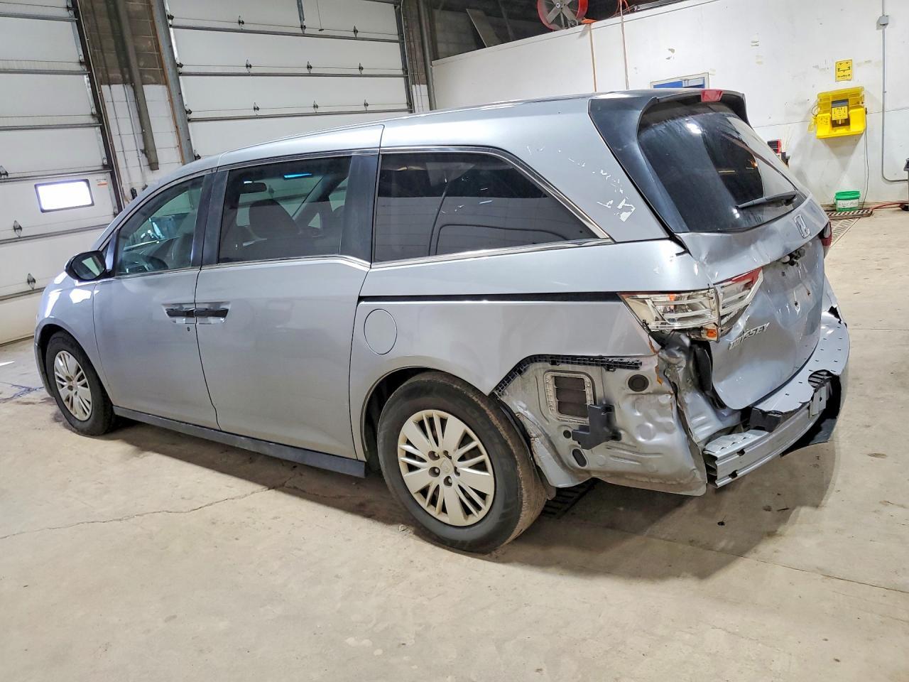 2016 Honda Odyssey Lx - Фото 2