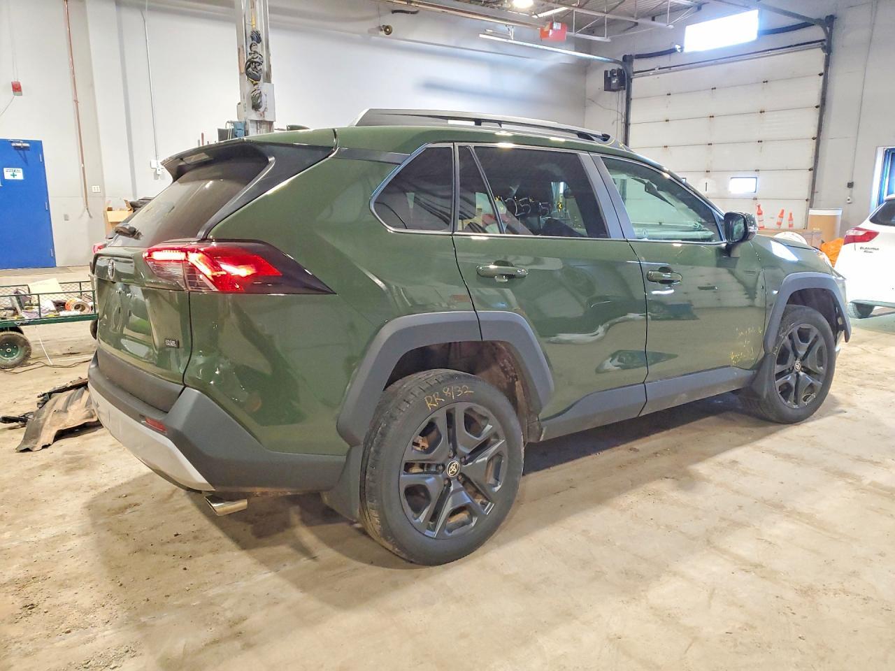 2025 Toyota Rav4 - Image 3