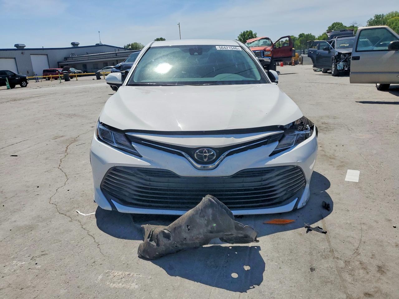 2020 Toyota Camry Le - Image 5