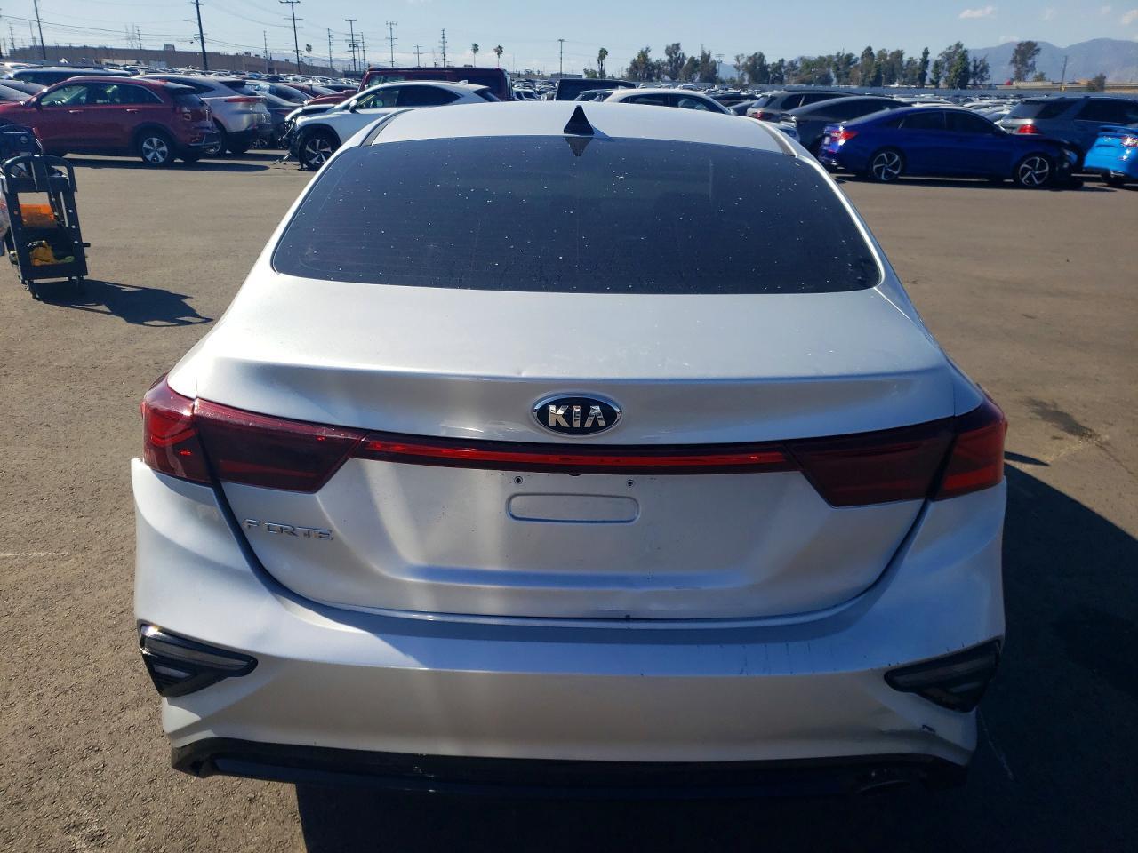 2019 Kia Forte Lxs - Фото 6