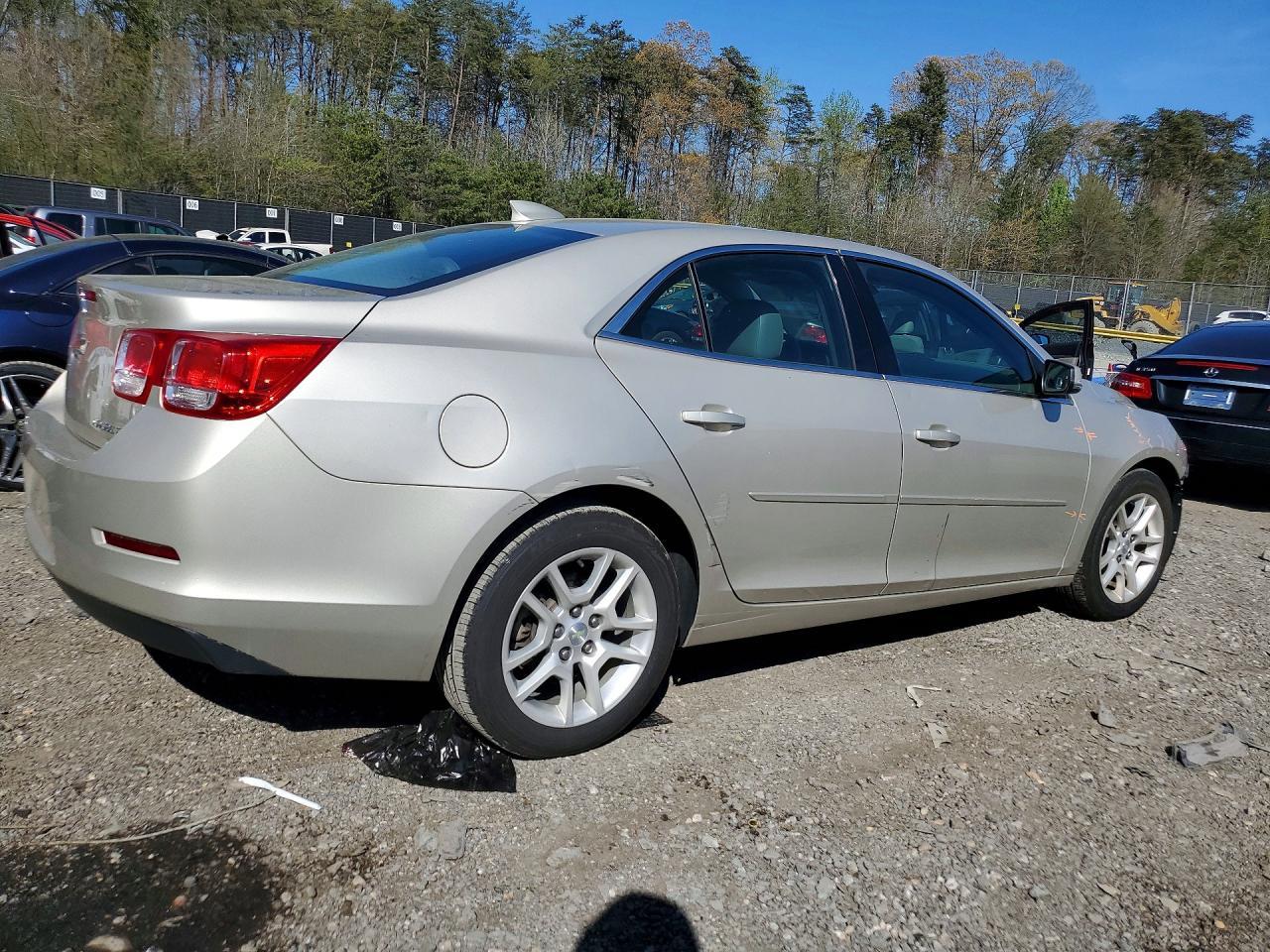 2015 Chevrolet Malibu 1Lt - Image 3