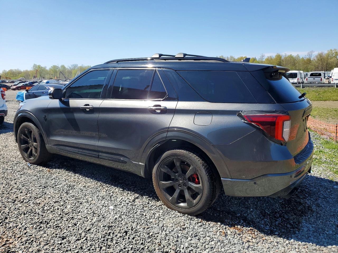 2020 Ford Explorer St - Image 2