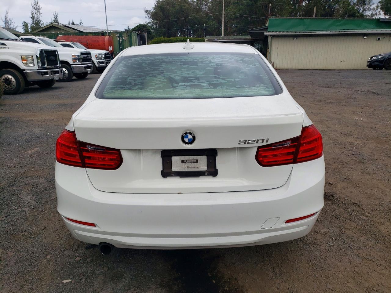 2015 BMW 320 I - Фото 6