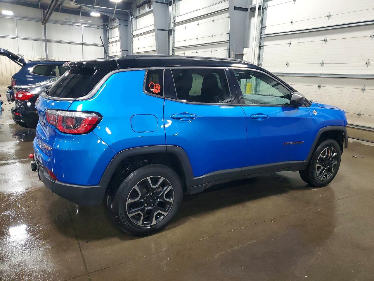 2018 Jeep Compass Trailhawk - Image 3