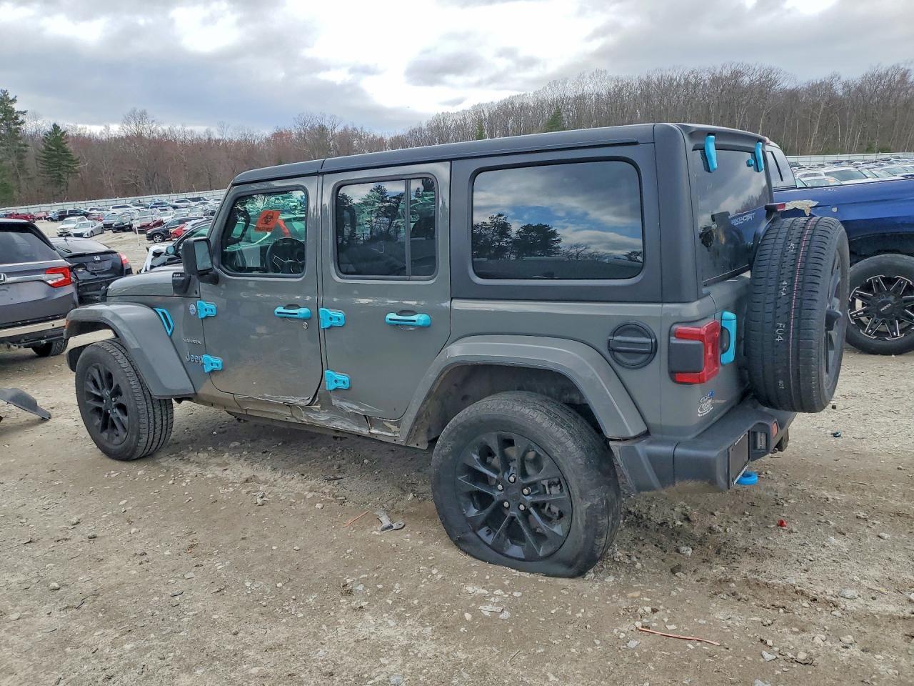 2023 Jeep Wrangler Sahara 4Xe - Фото 2