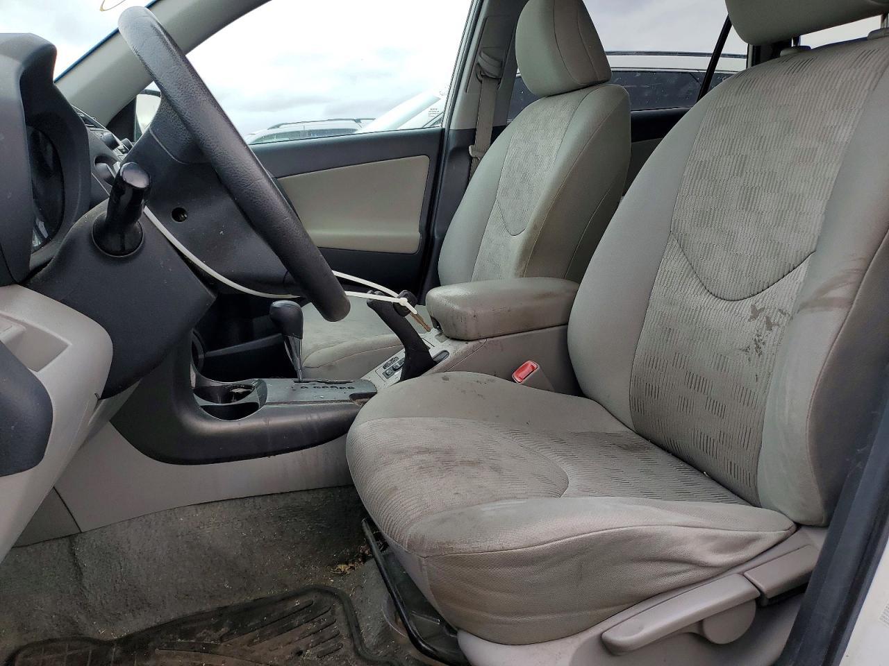 2011 Toyota Rav4 Base - Image 7