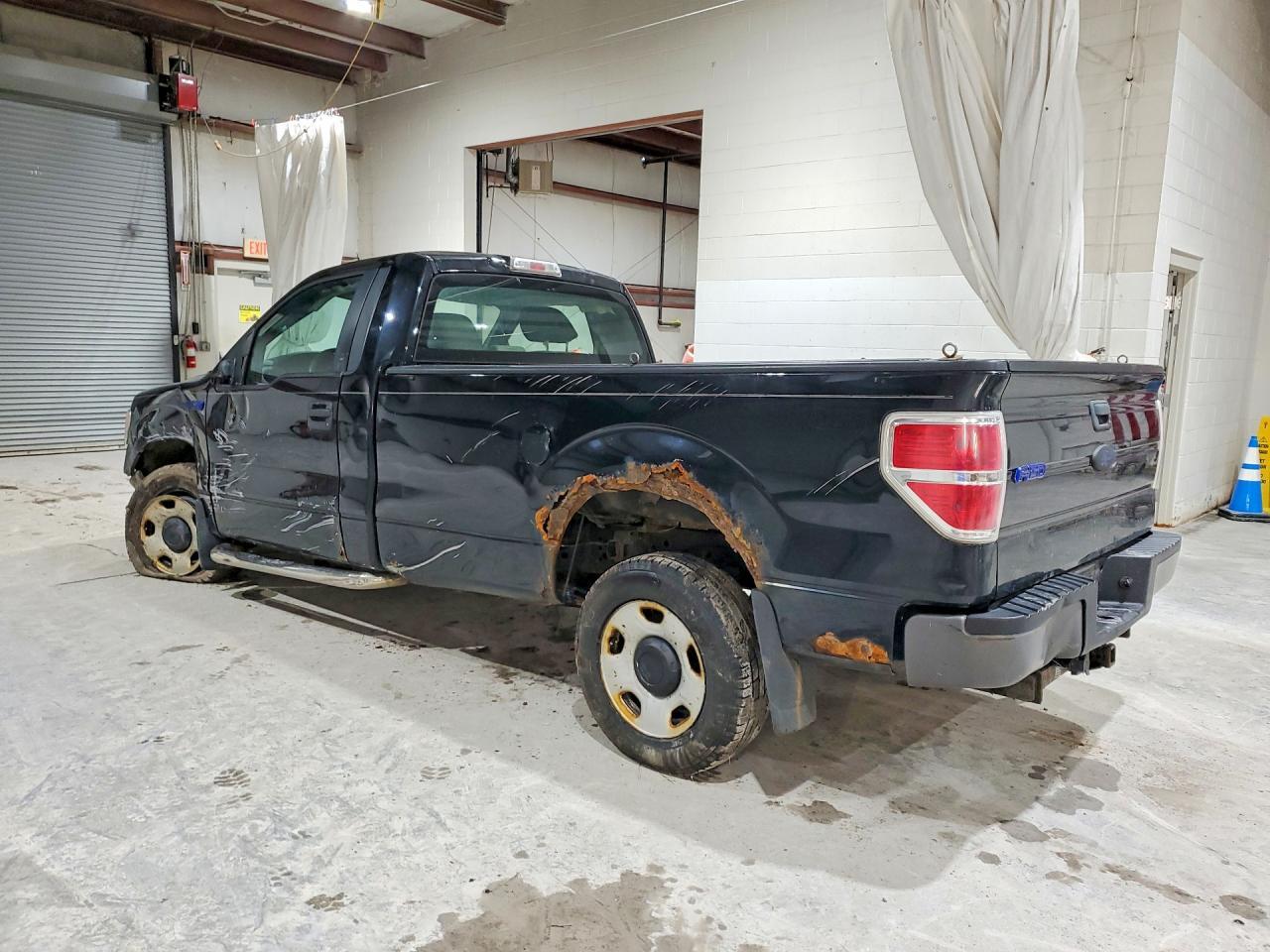 2009 Ford F150 - Фото 2