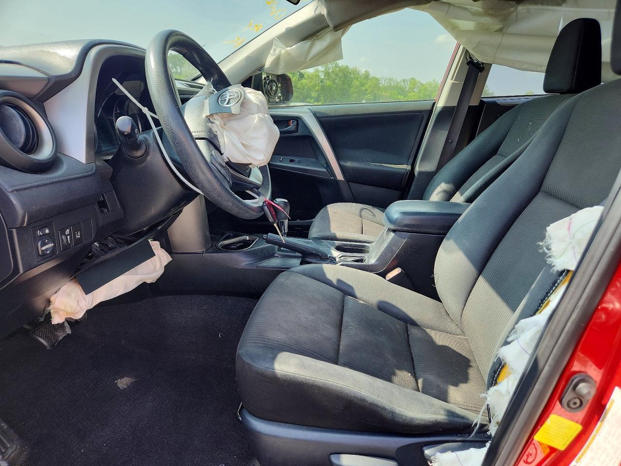 2017 Toyota Rav4 Le - Image 7