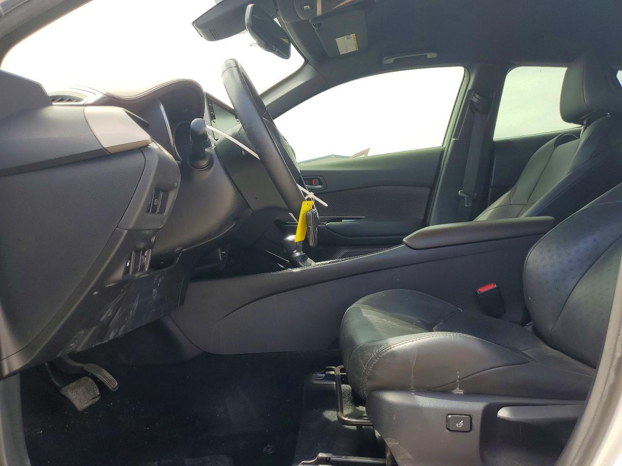 2019 Toyota C-Hr Limited - Image 7