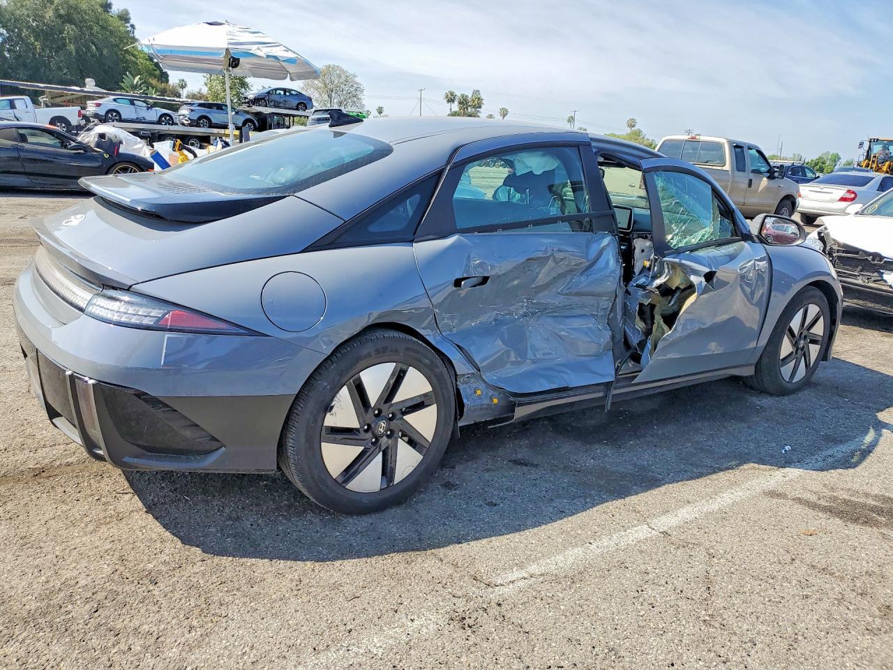 2025 Hyundai Ioniq 6 Se - Фото 3