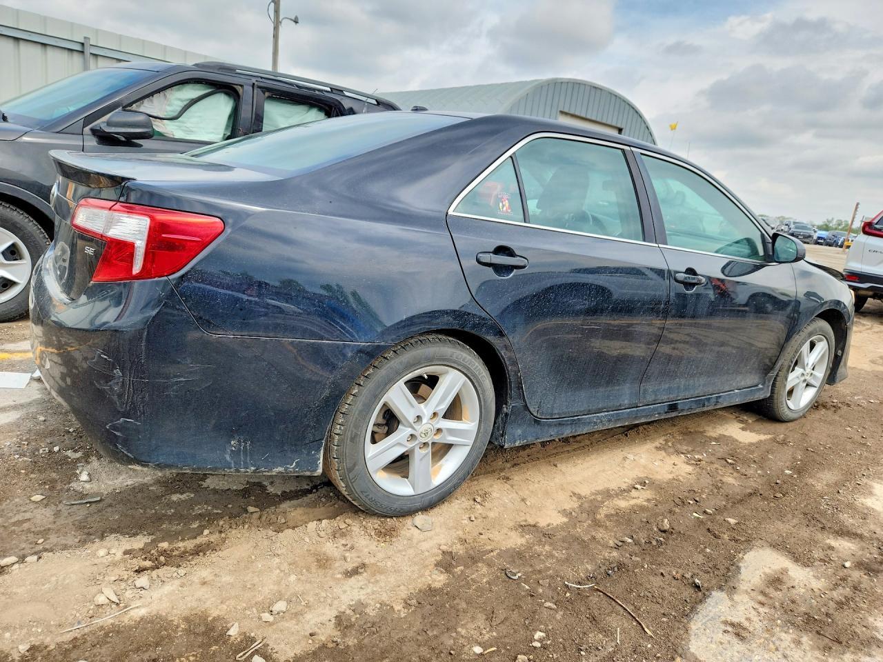2012 Toyota Camry Se - Image 3