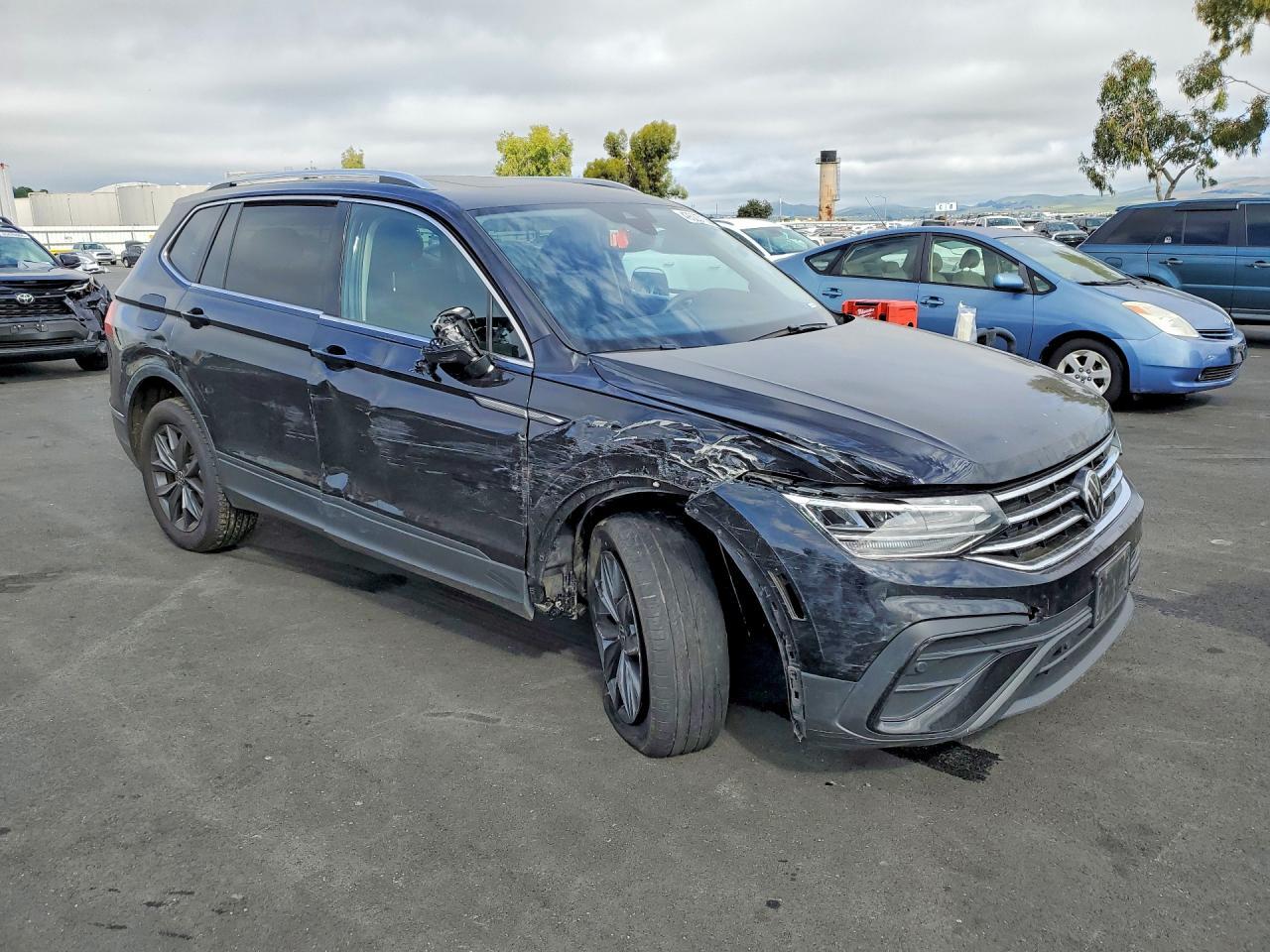 2022 Volkswagen Tiguan Se - Фото 4