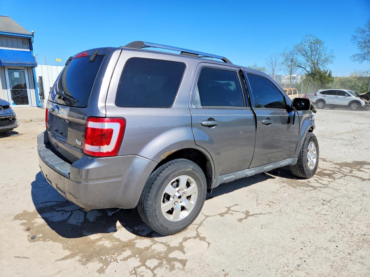2011 Ford Escape Limited - Image 3