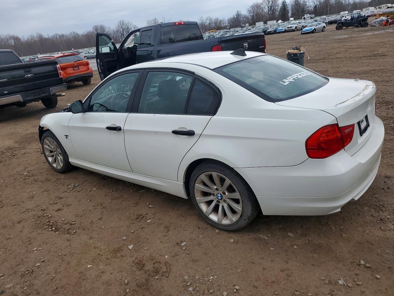 2011 BMW 328 Xi Sulev - Фото 2