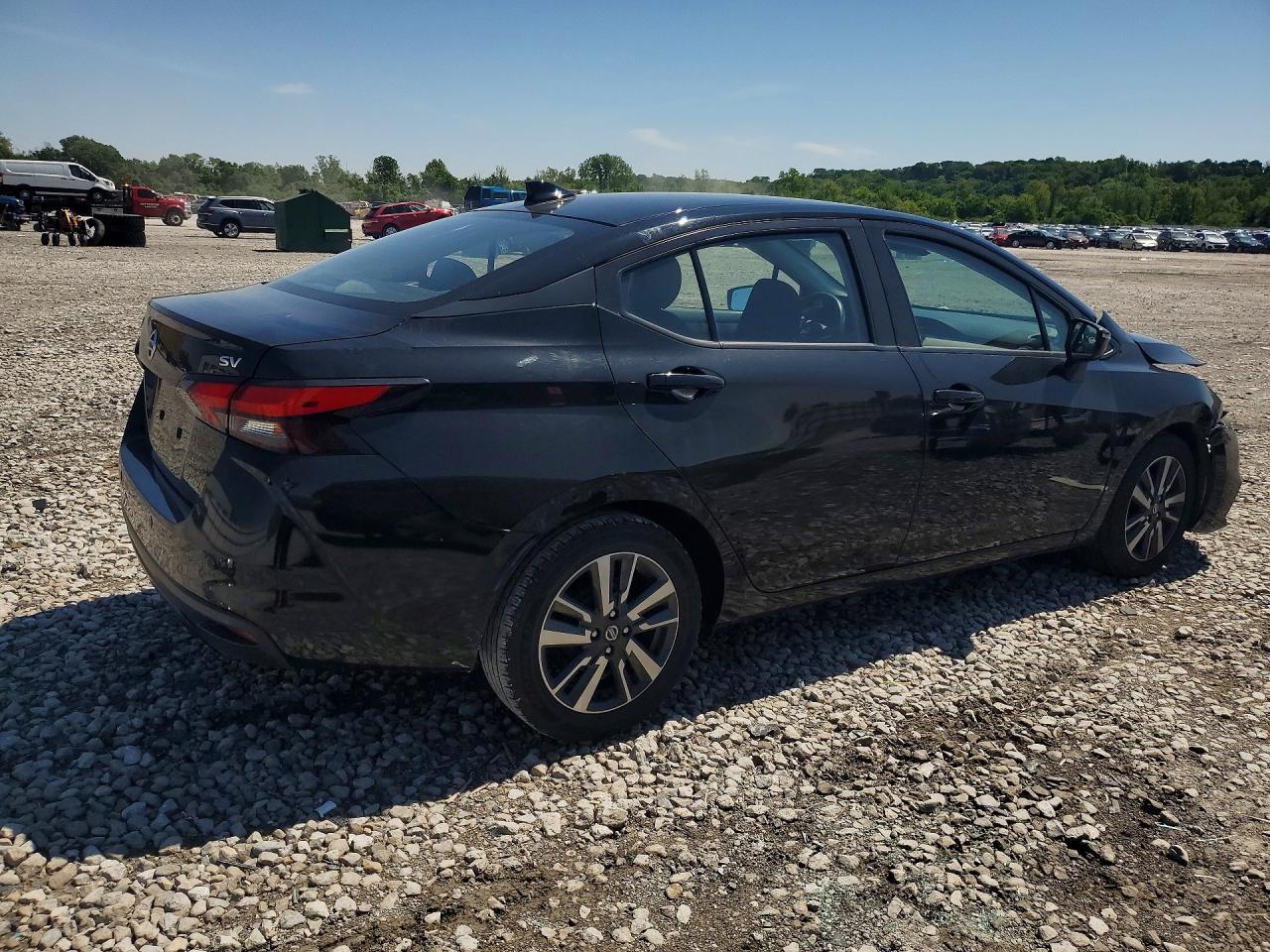 2021 Nissan Versa Sv - Фото 3