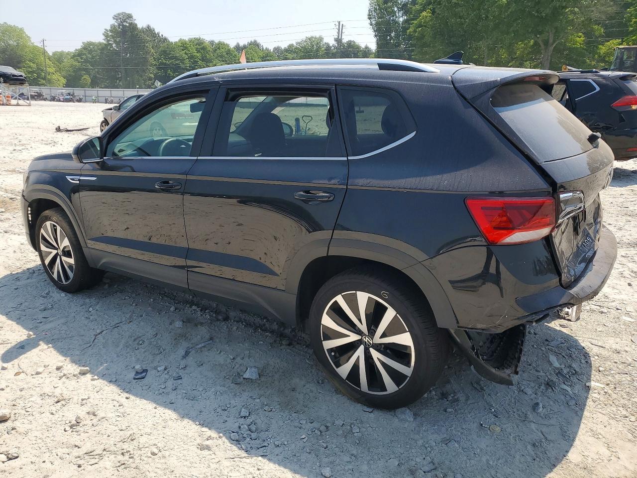 2022 Volkswagen Taos Se - Фото 2