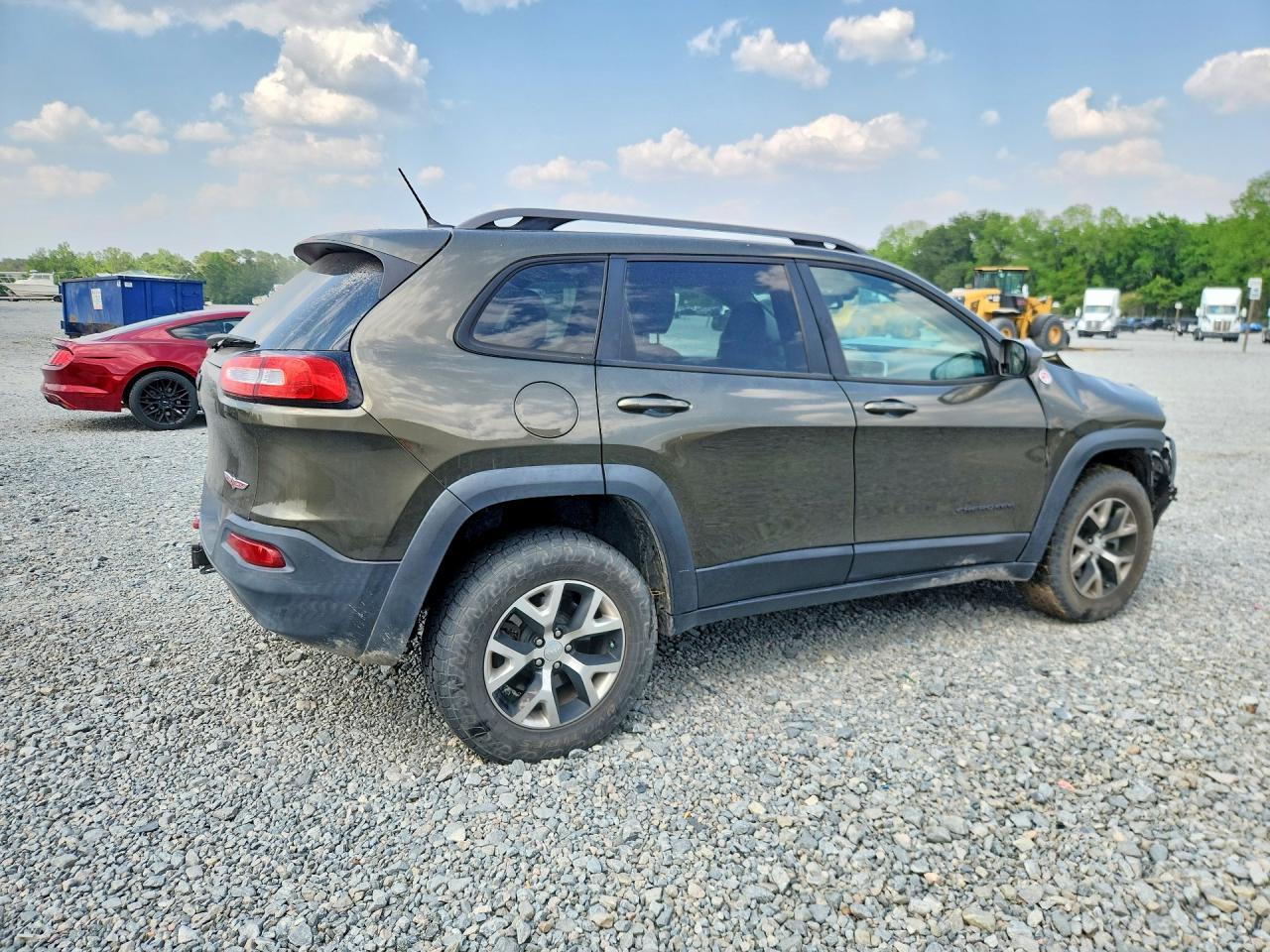 2015 Jeep Cherokee Trailhawk - Image 3