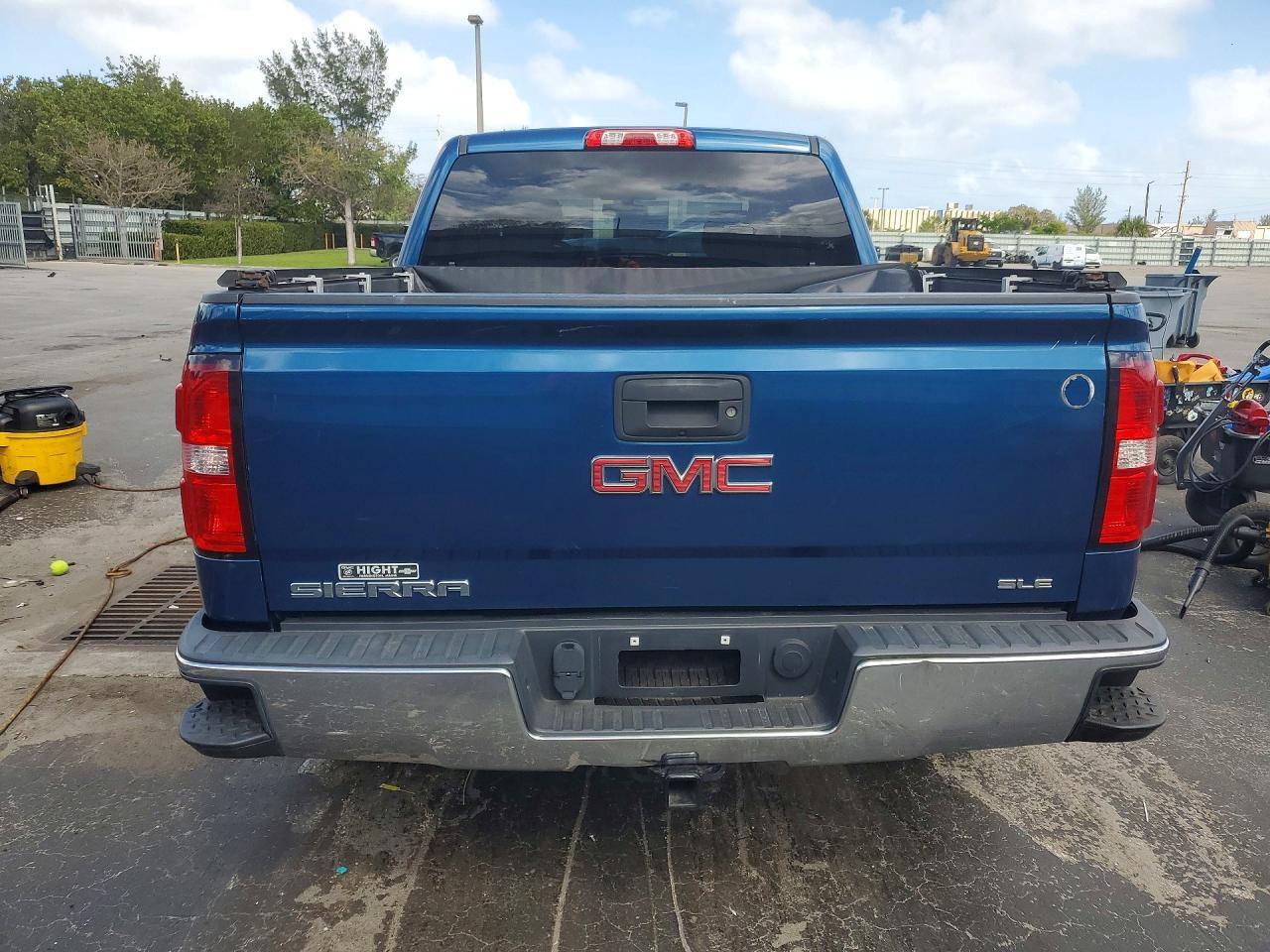 2018 GMC Sierra K1500 Sle - Image 6