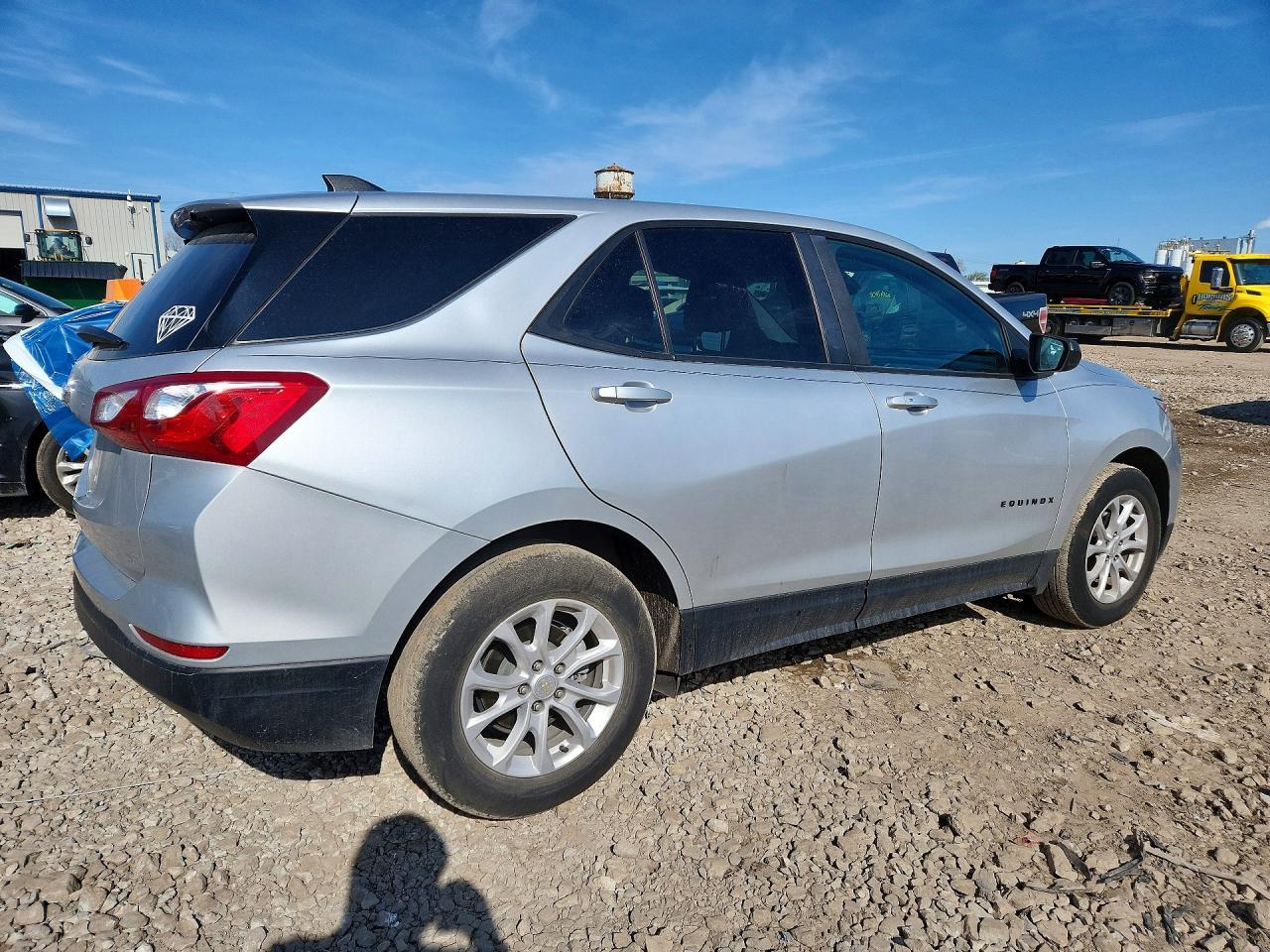 2021 Chevrolet Equinox Ls - Image 3