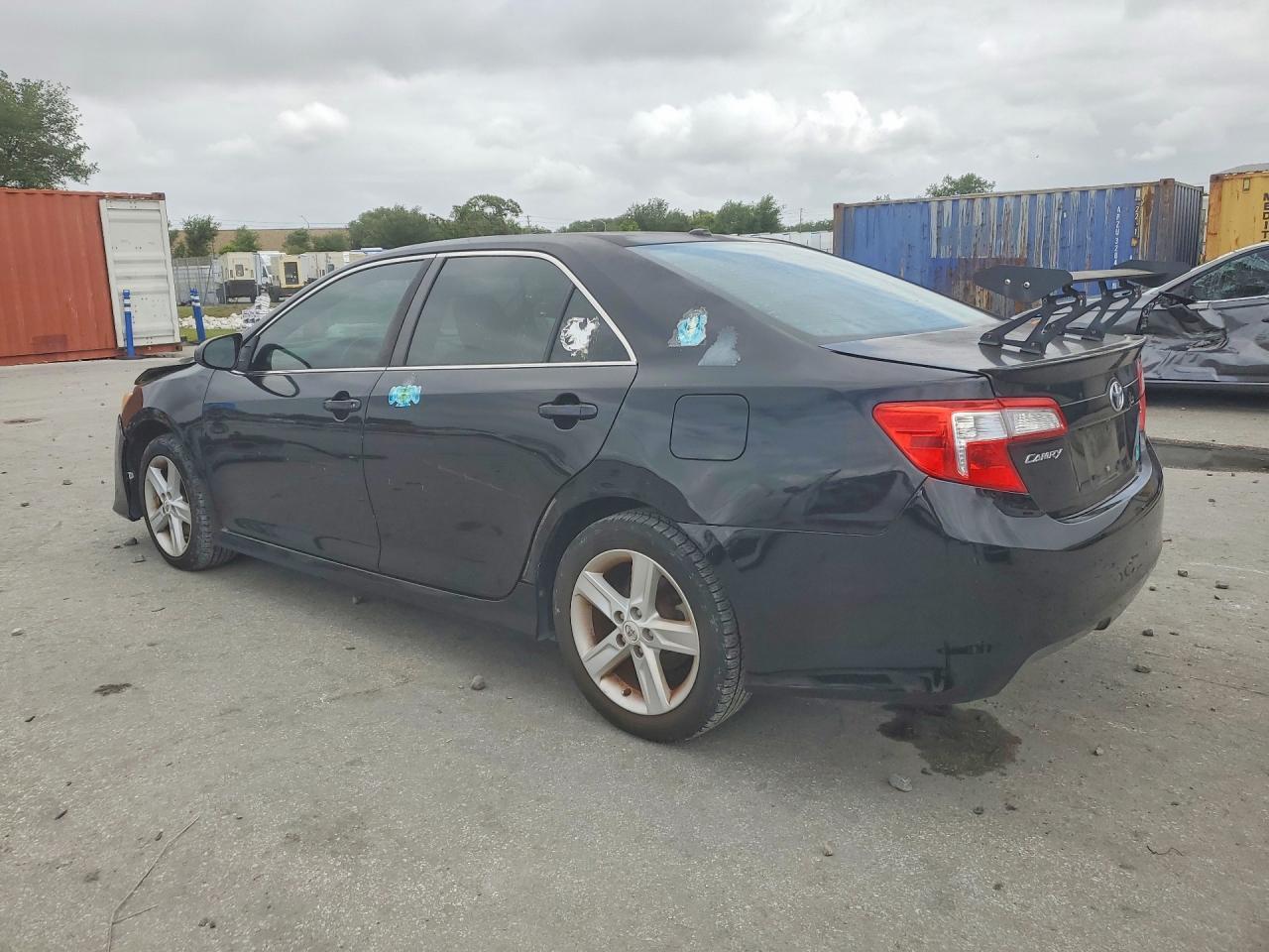 2013 Toyota Camry Se - Фото 2