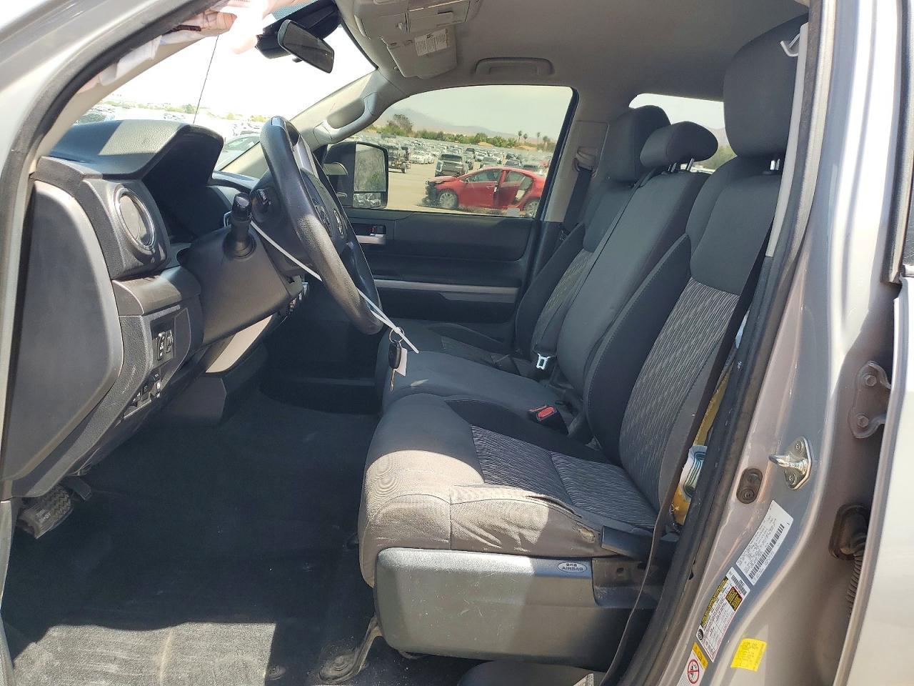 2018 Toyota Tundra Crewmax Sr5 - Image 7