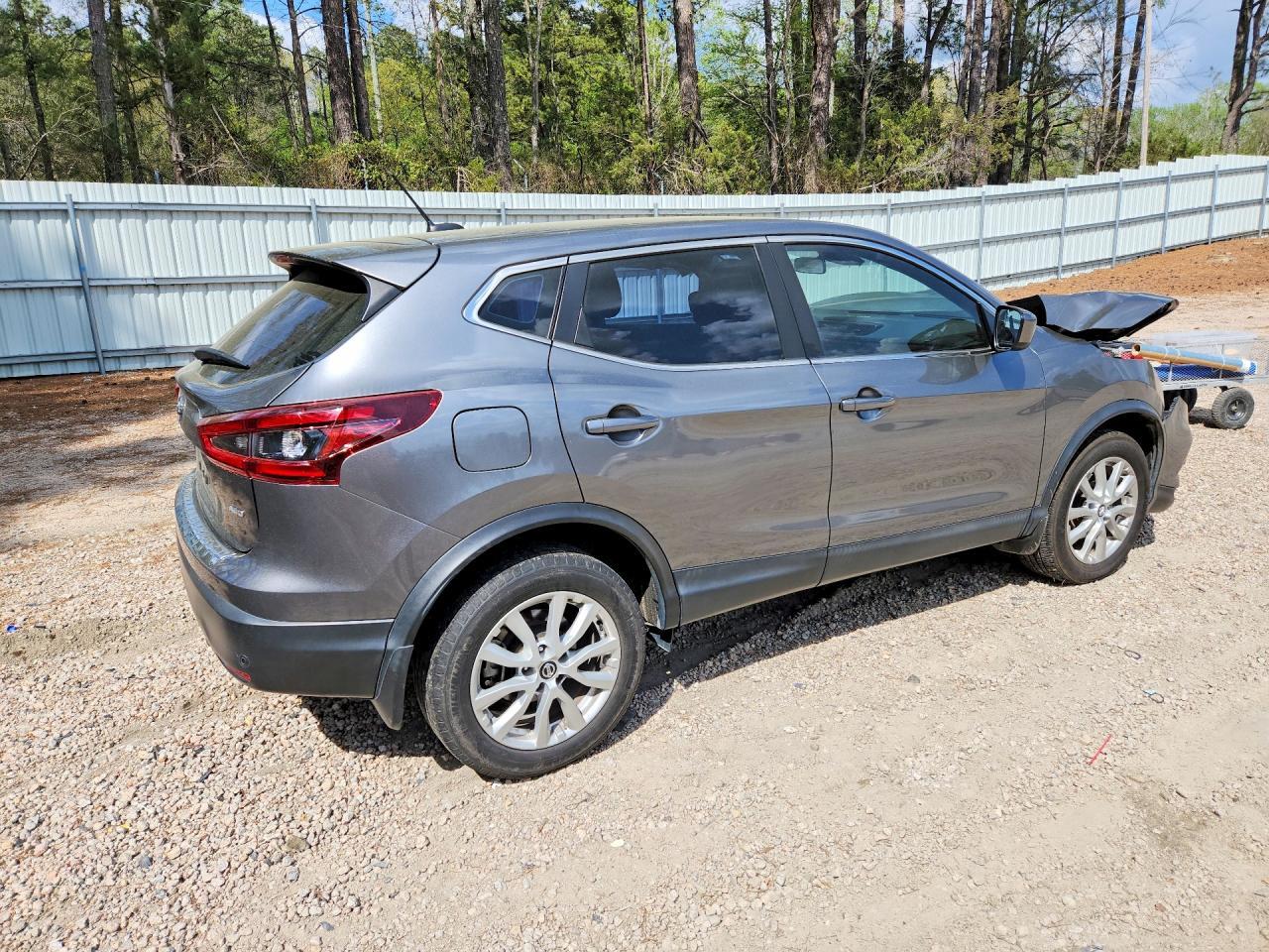 2021 Nissan Rogue Sport S - Image 3