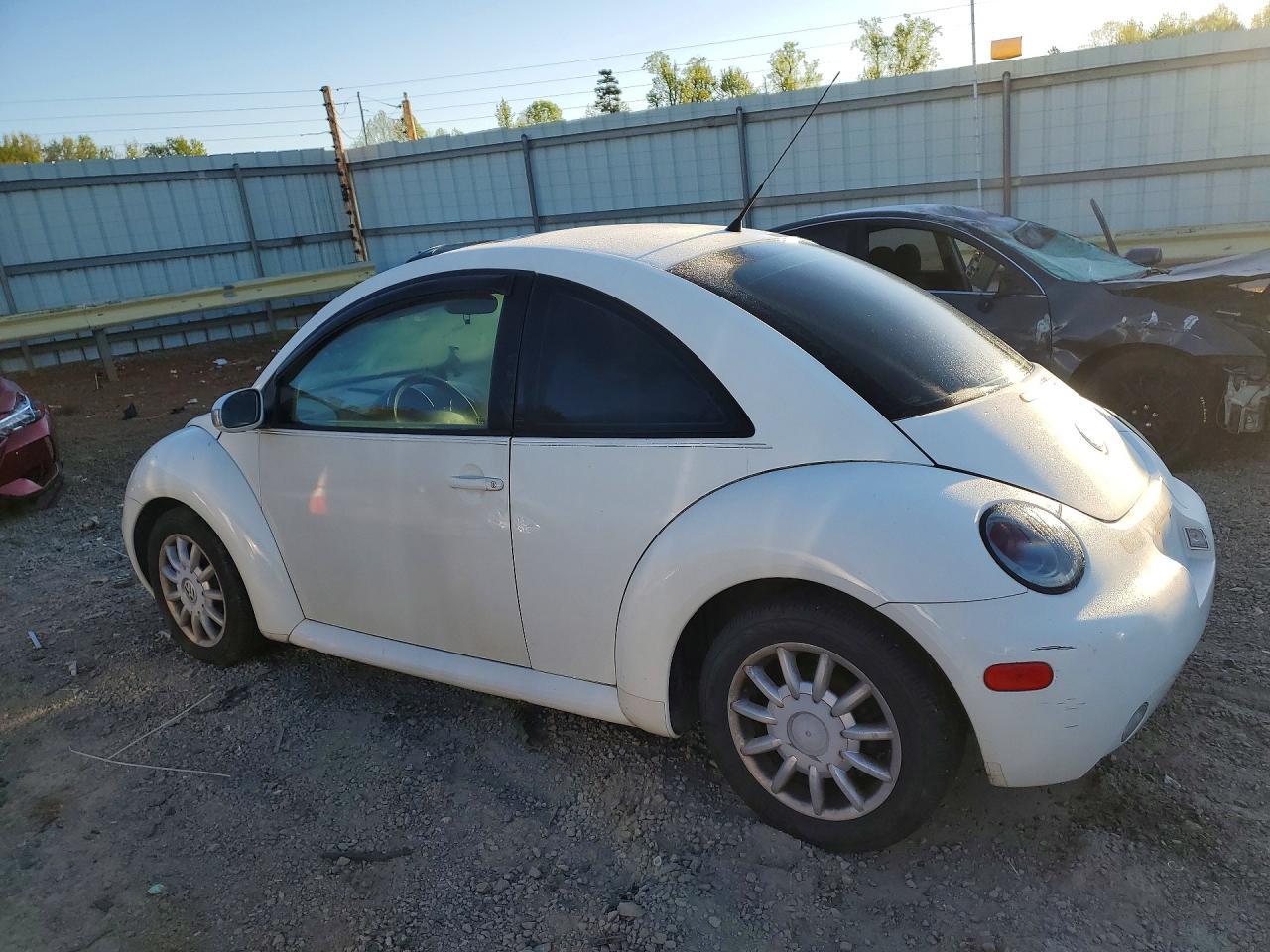 2004 Volkswagen New Beetle - Фото 2