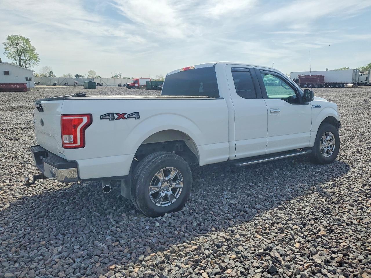 2016 Ford F150 Super Cab - Image 3