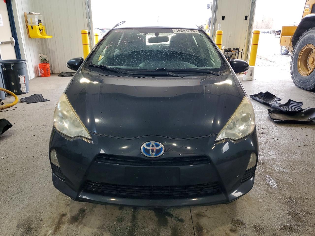 2014 Toyota Prius C Two - Image 5