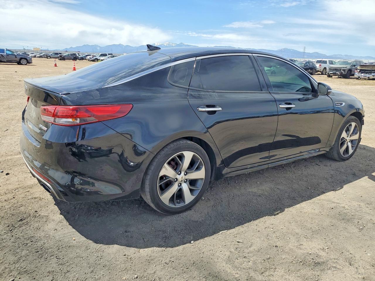 2017 Kia Optima - Image 3