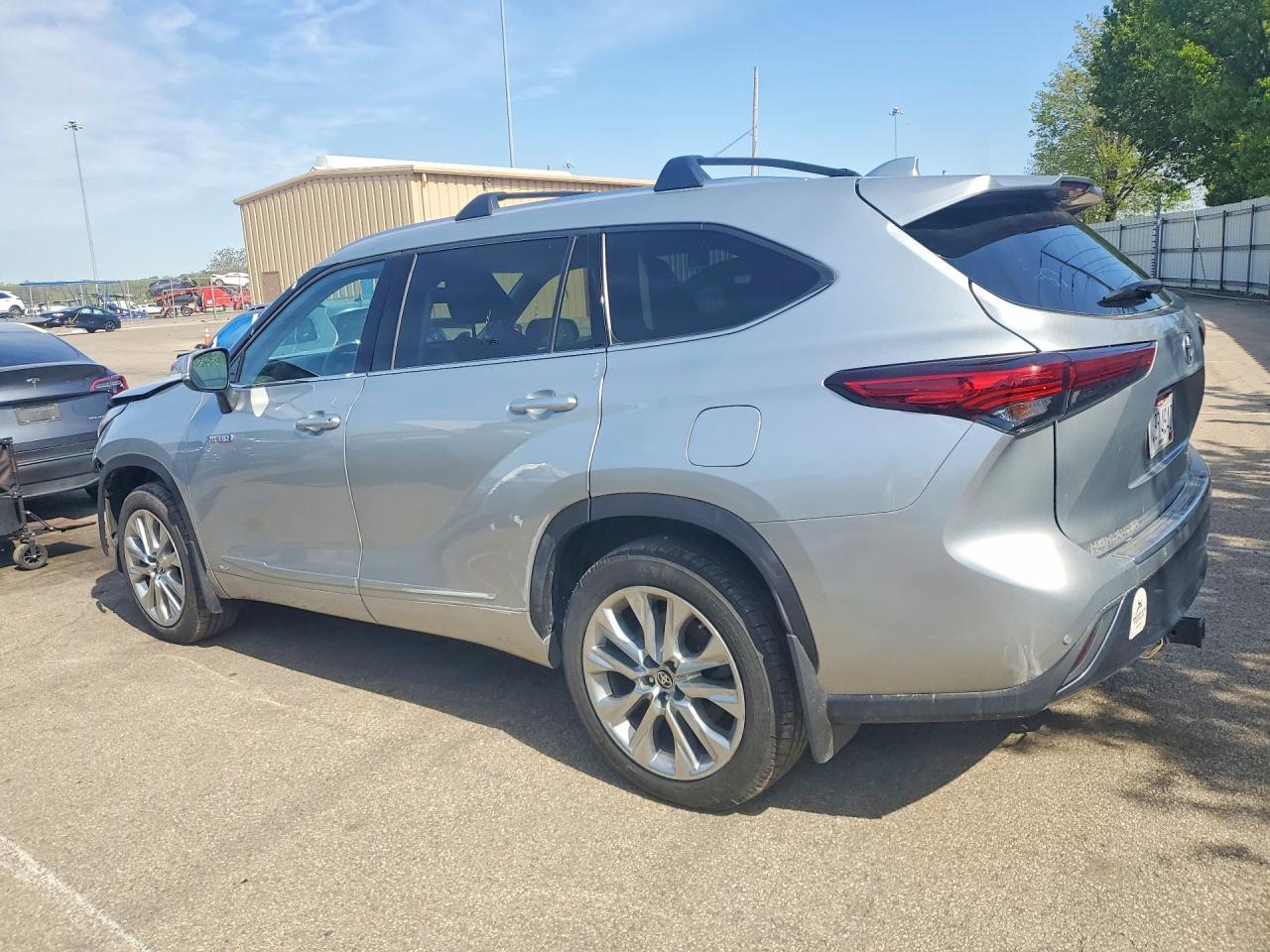 2020 Toyota Highlander Hybrid Limited - Фото 2