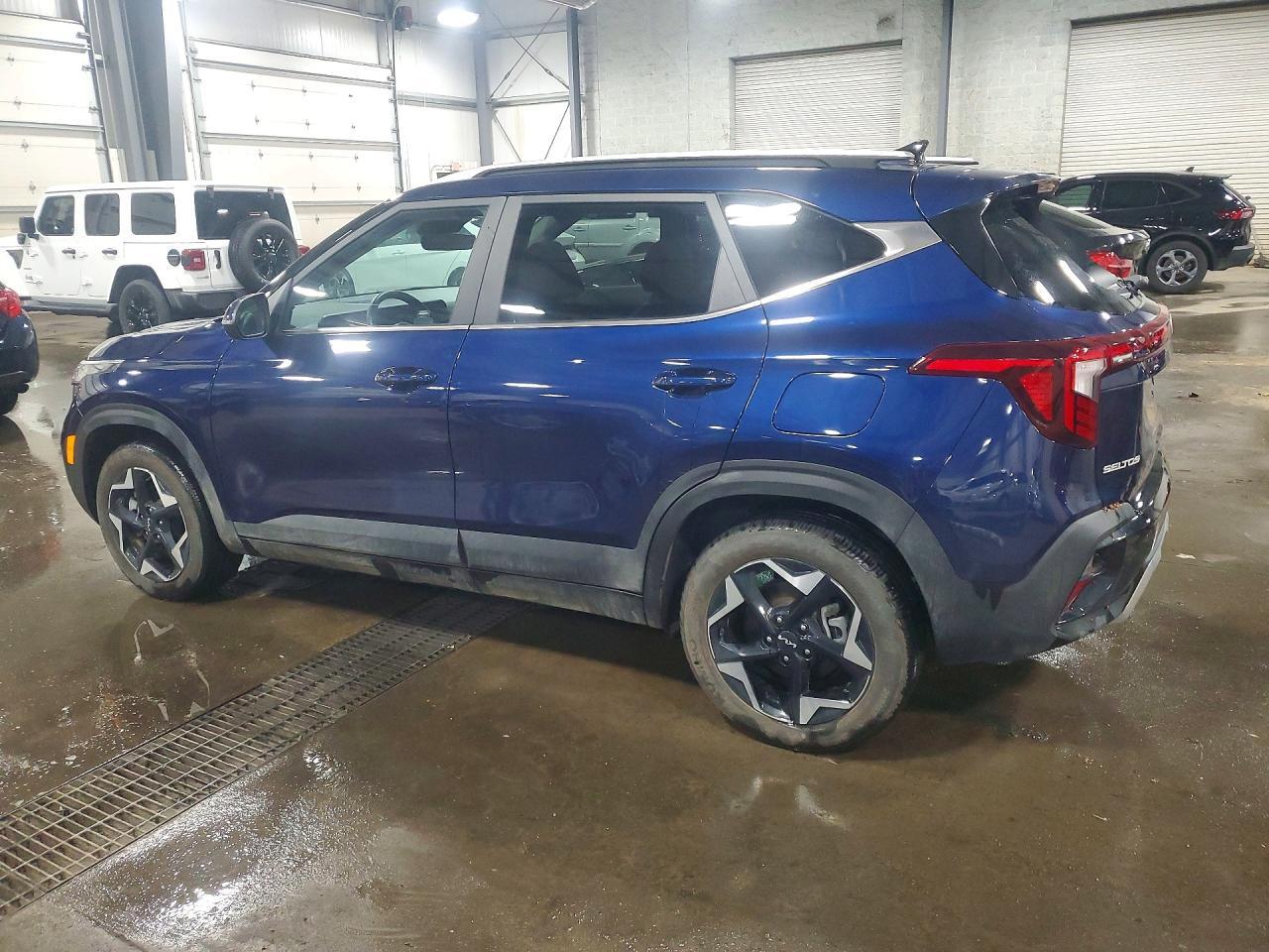 2024 Kia Seltos Ex - Image 2