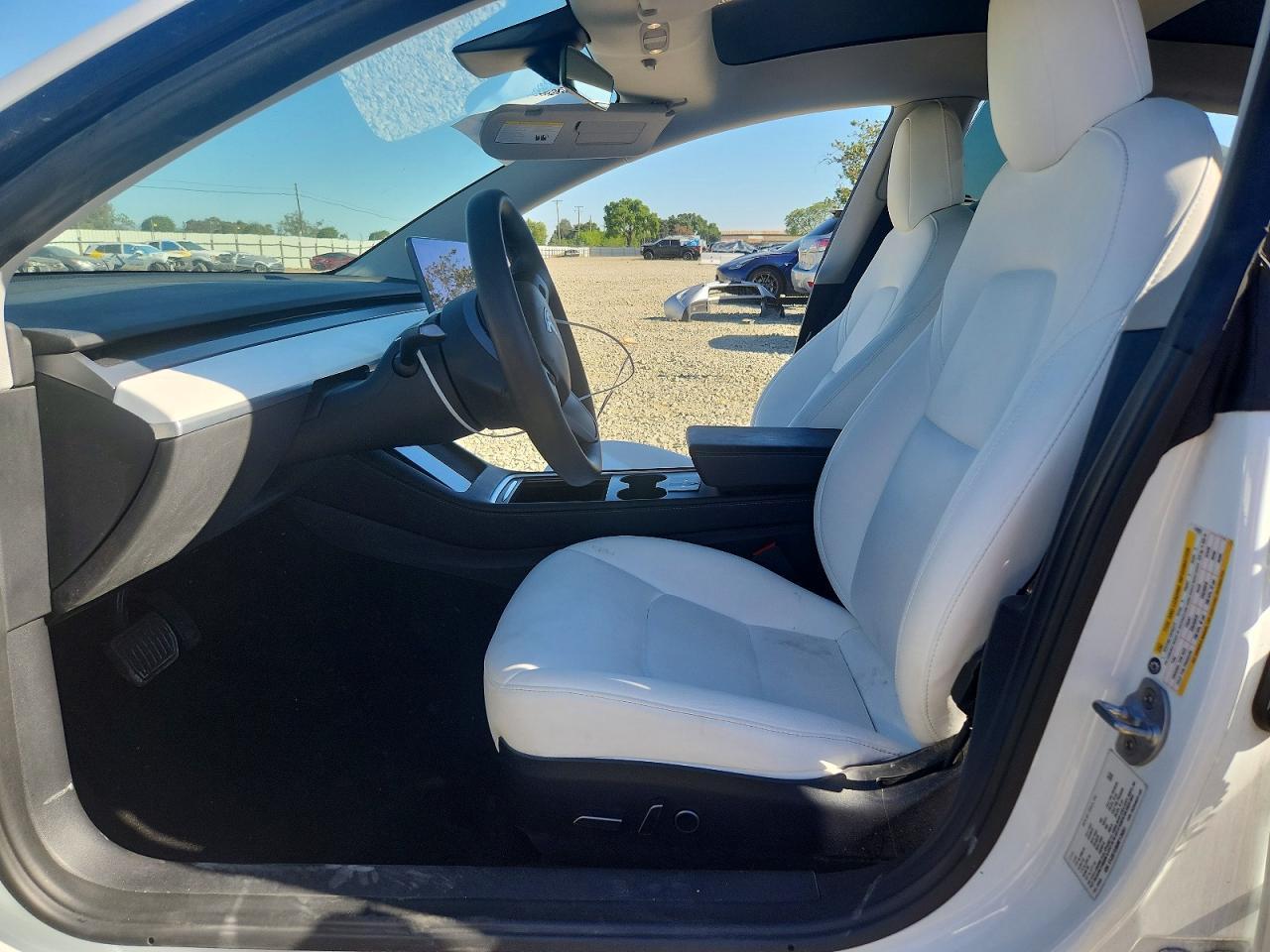 2022 Tesla Model 3 - Image 7