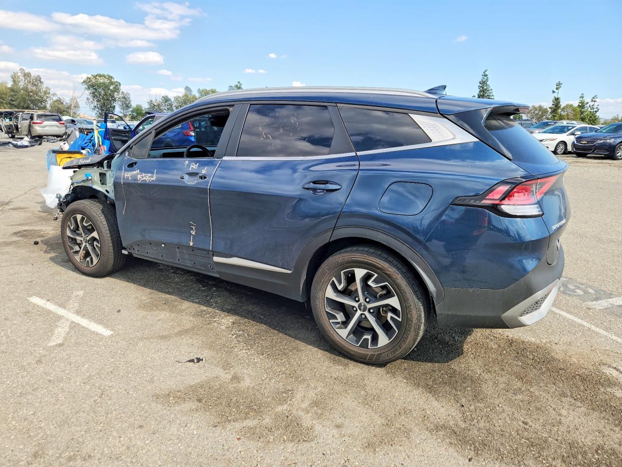 2023 Kia Sportage Hybrid Ex - Фото 2